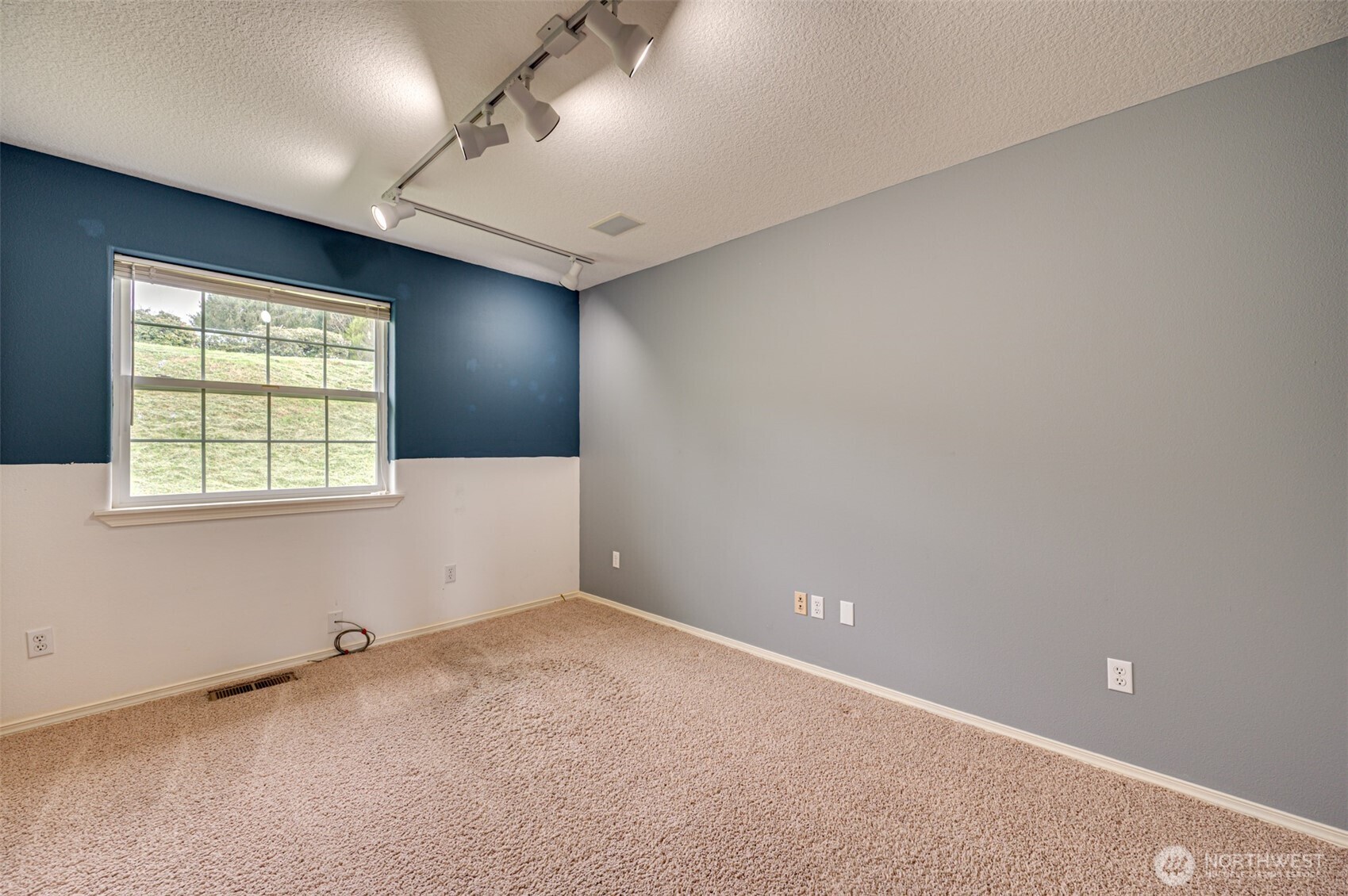 351 Butte Hill Road , Woodland, WA 98674
