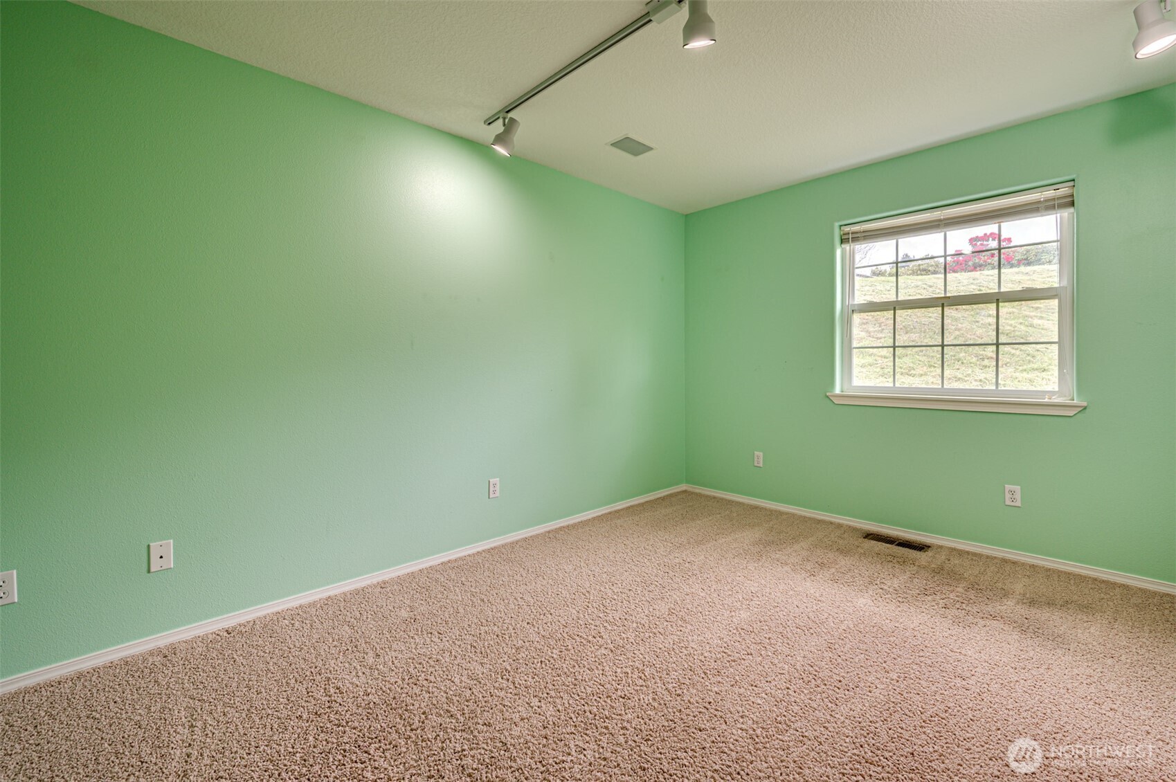 351 Butte Hill Road , Woodland, WA 98674