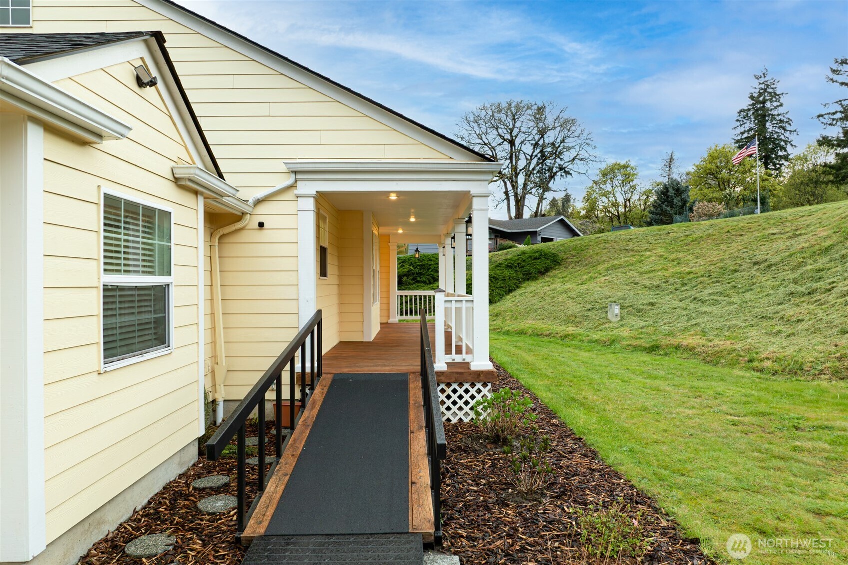 351 Butte Hill Road , Woodland, WA 98674
