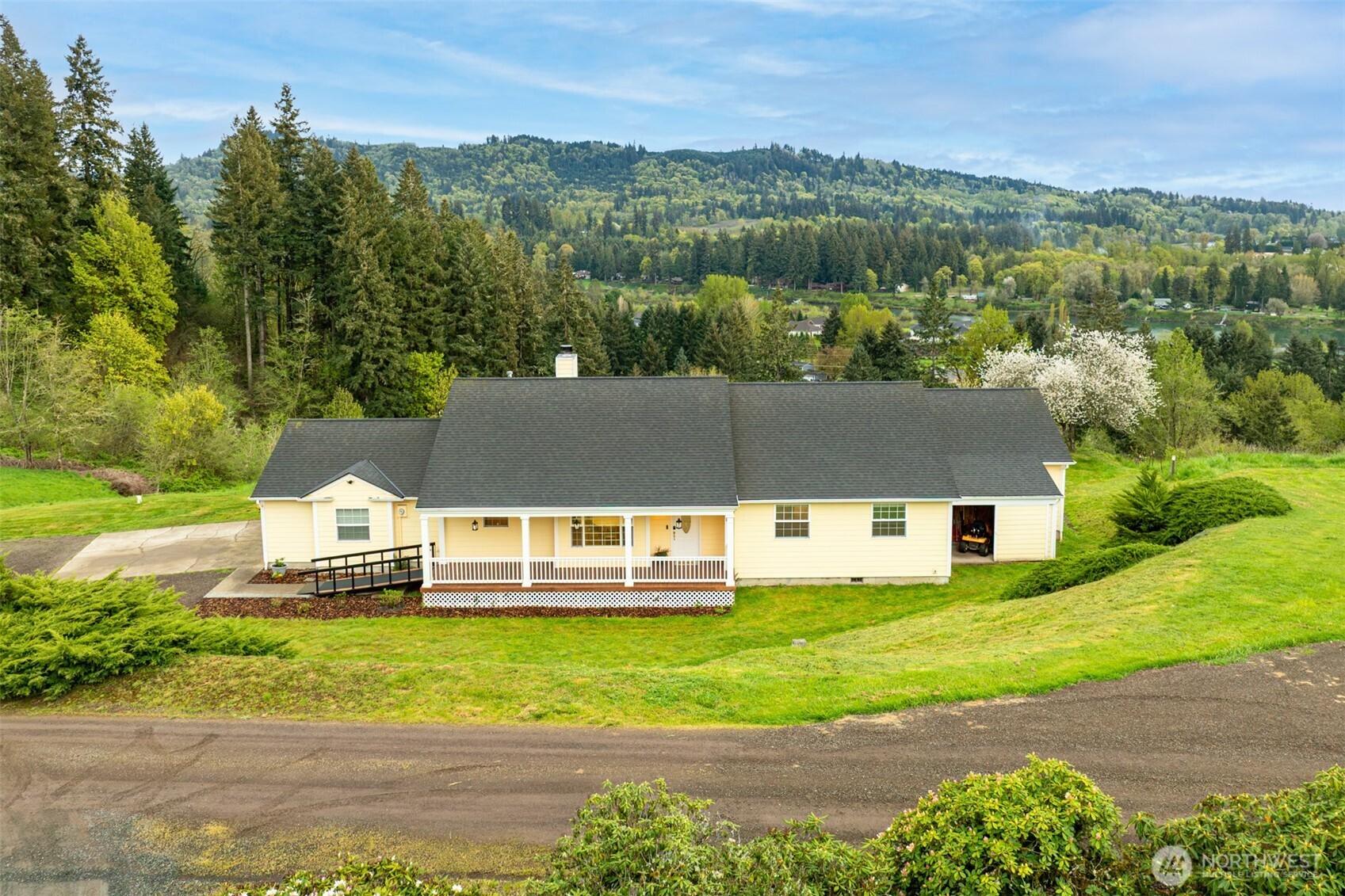 351 Butte Hill Road , Woodland, WA 98674