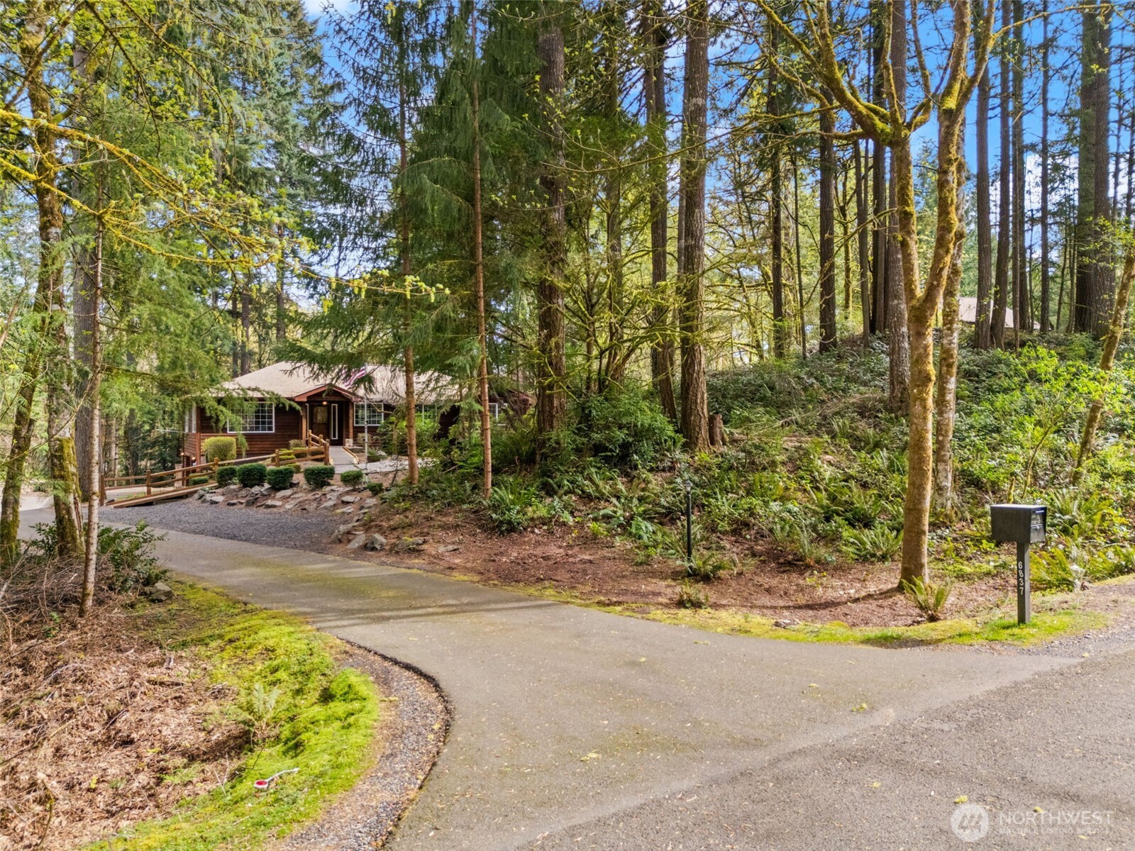6837 Foothill Loop SW, Olympia, WA 98512
