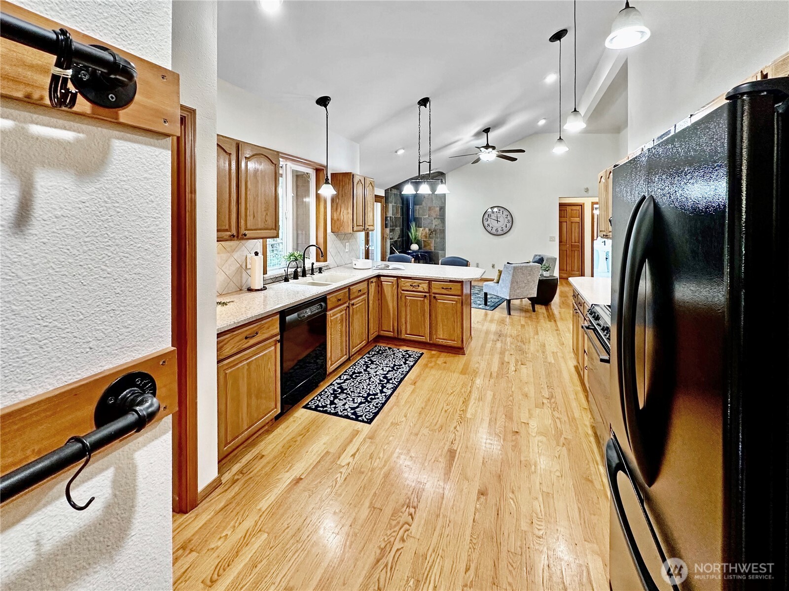 6837 Foothill Loop SW, Olympia, WA 98512