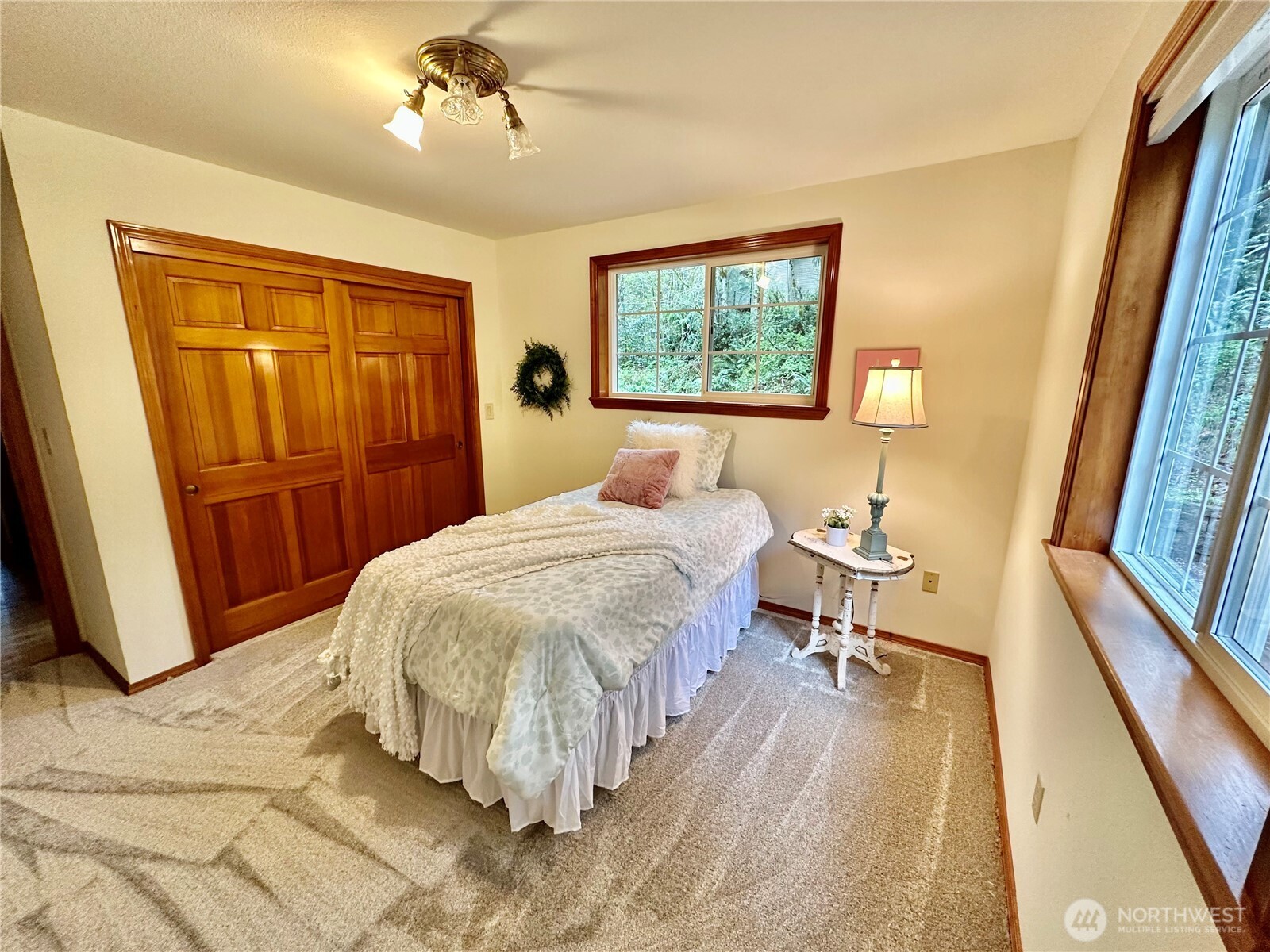 6837 Foothill Loop SW, Olympia, WA 98512