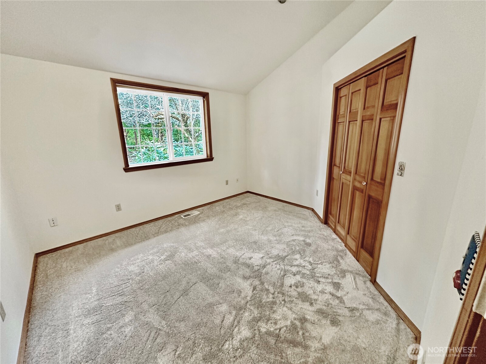 6837 Foothill Loop SW, Olympia, WA 98512