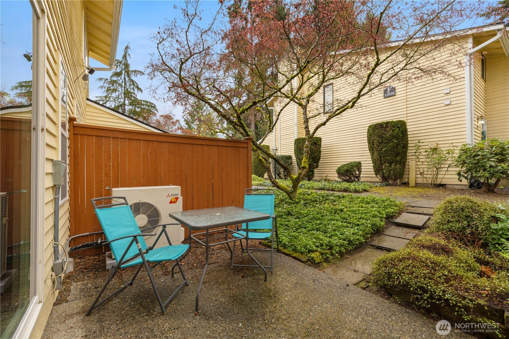 12024 101 Avenue NE #E2, Kirkland, WA 98034