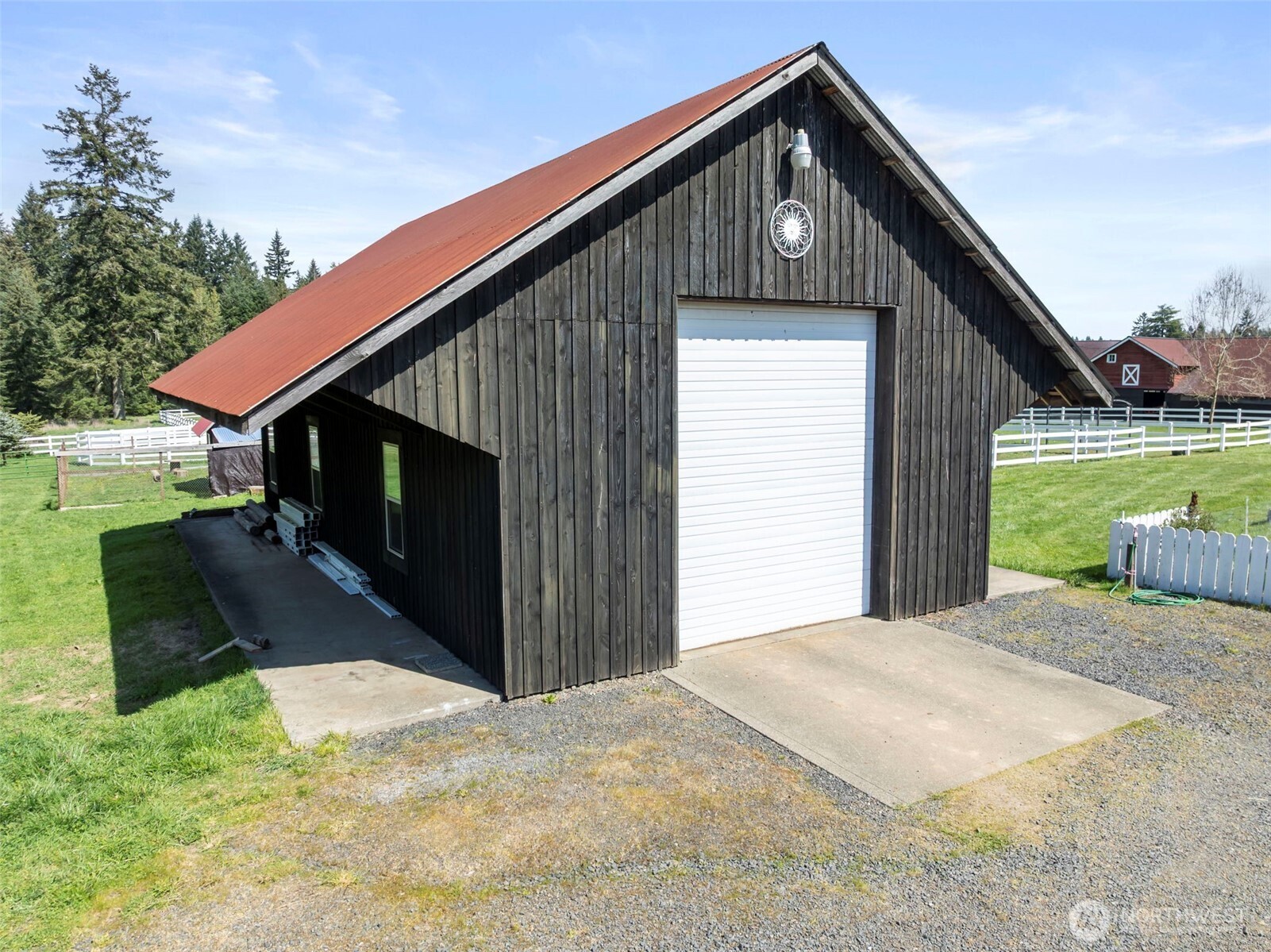 689 Rhoades Road , Winlock, WA 98596