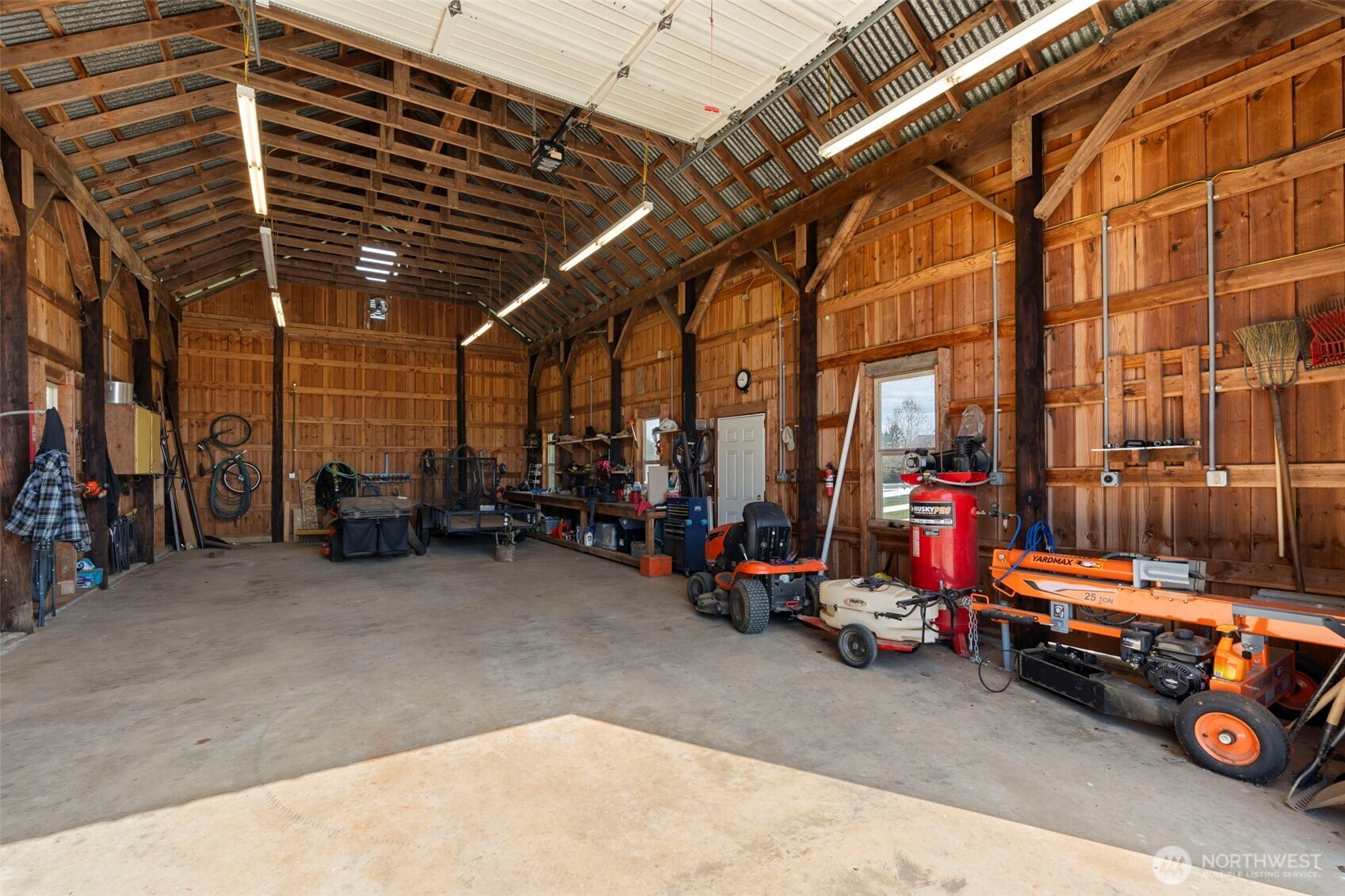 689 Rhoades Road , Winlock, WA 98596