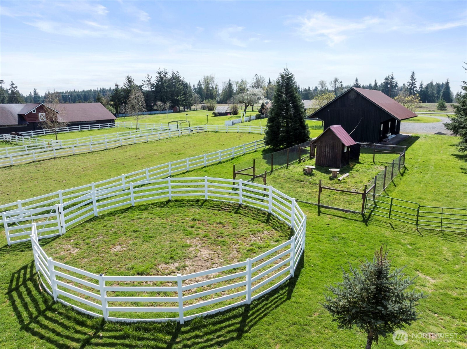 689 Rhoades Road , Winlock, WA 98596