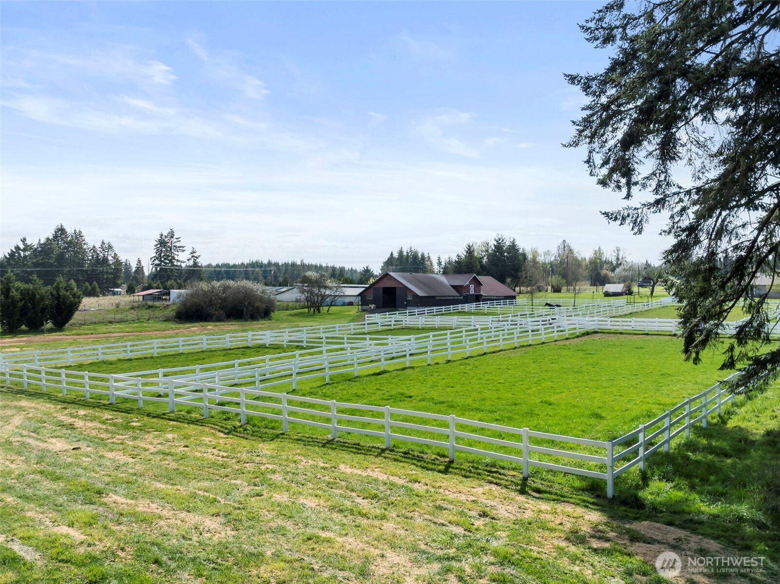689 Rhoades Road , Winlock, WA 98596
