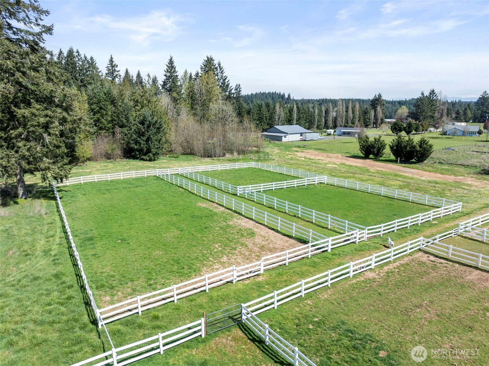 689 Rhoades Road , Winlock, WA 98596
