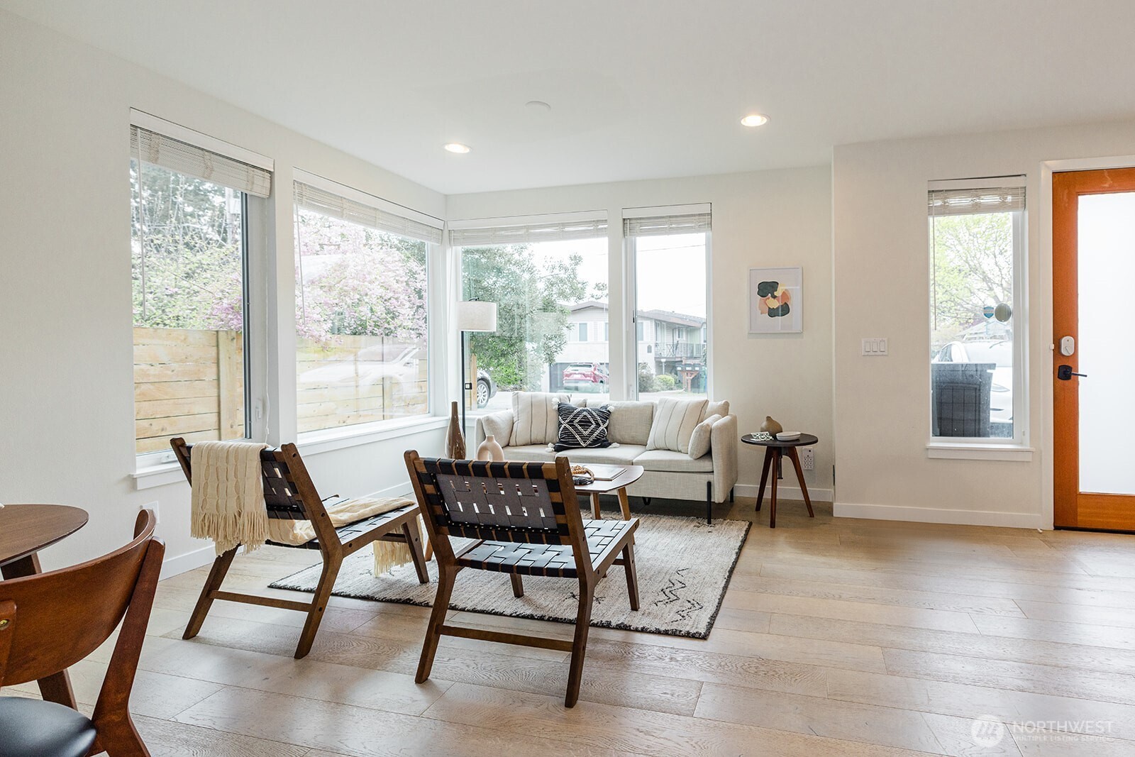 522 N 104th Street , Seattle, WA 98133