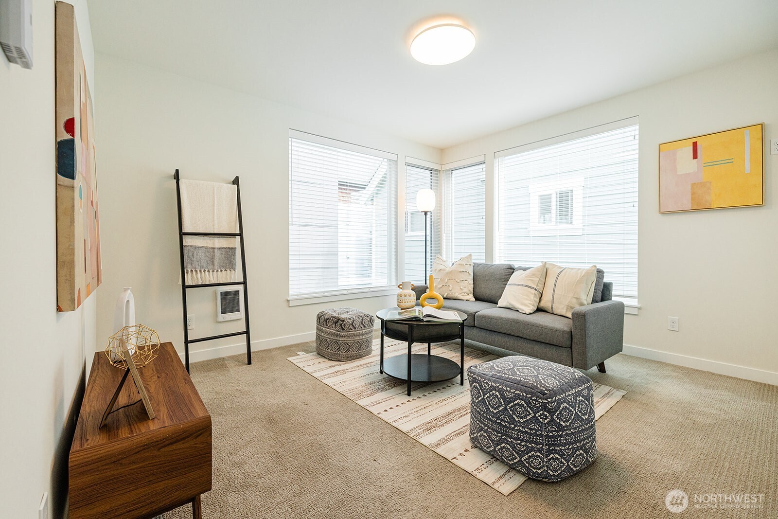 522 N 104th Street , Seattle, WA 98133