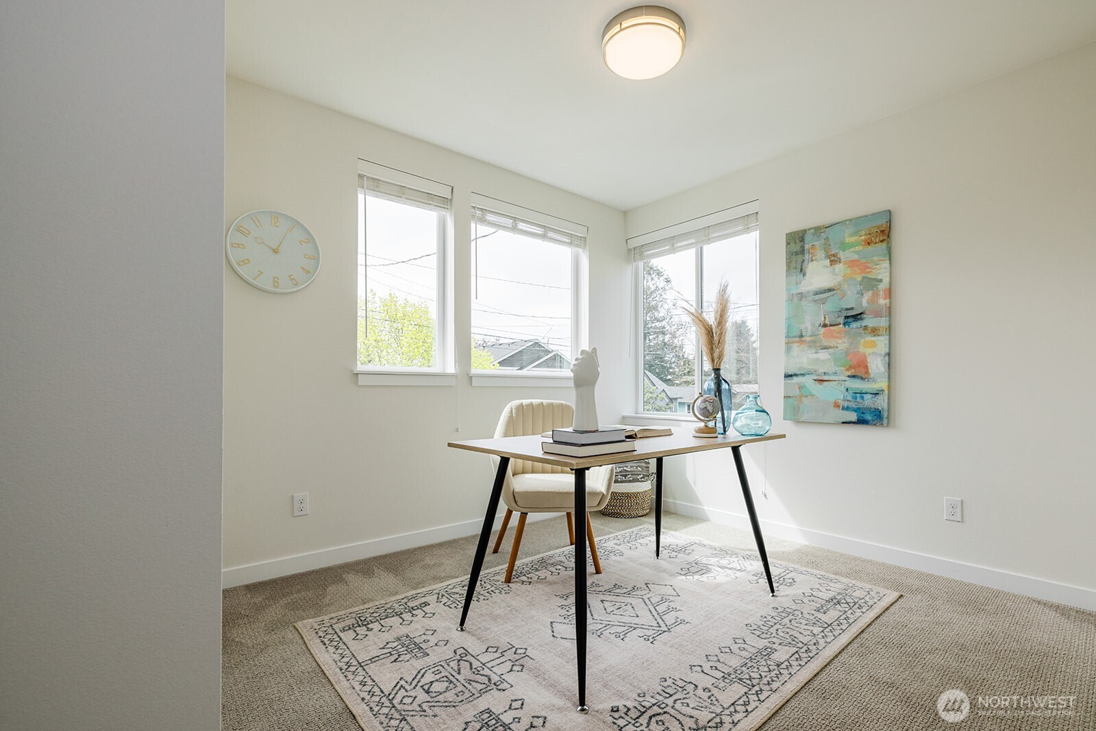 522 N 104th Street , Seattle, WA 98133