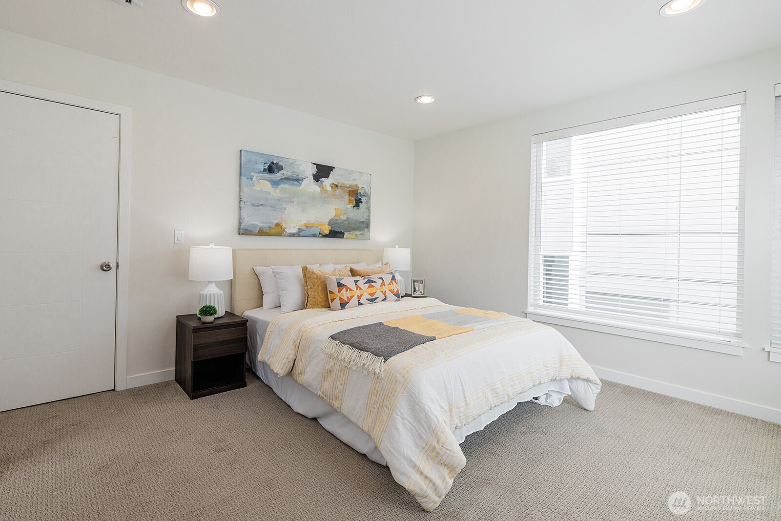 522 N 104th Street , Seattle, WA 98133