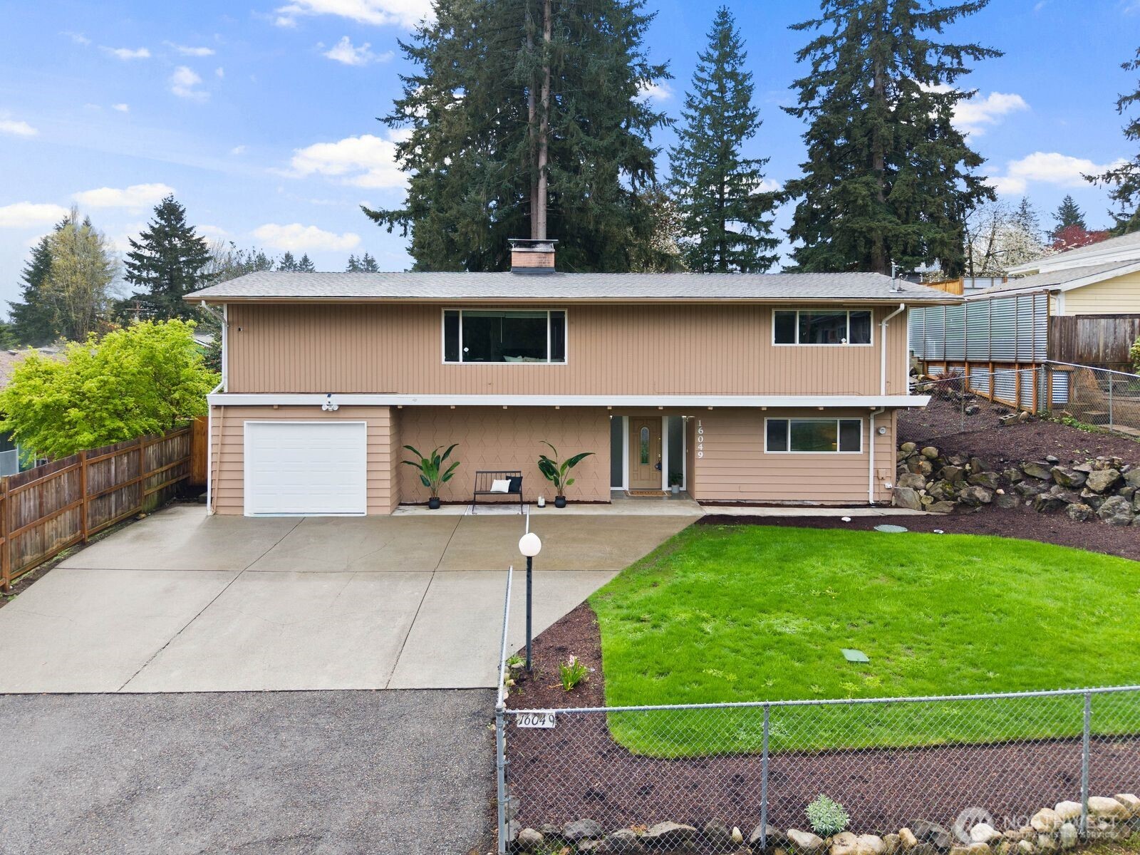 16049 SE 131st Street , Renton, WA 98059-8533