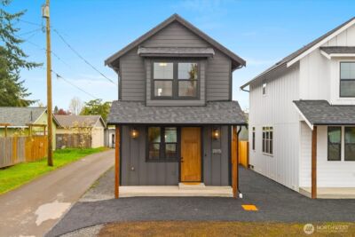 2815 25th Street #C, Everett, WA 98201 - Photo 2