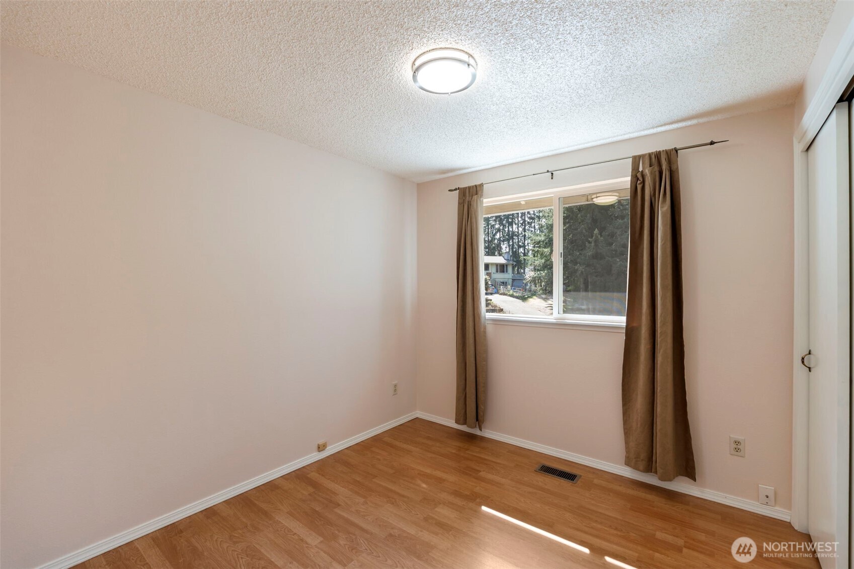 6811 36th Avenue SE, Lacey, WA 98503