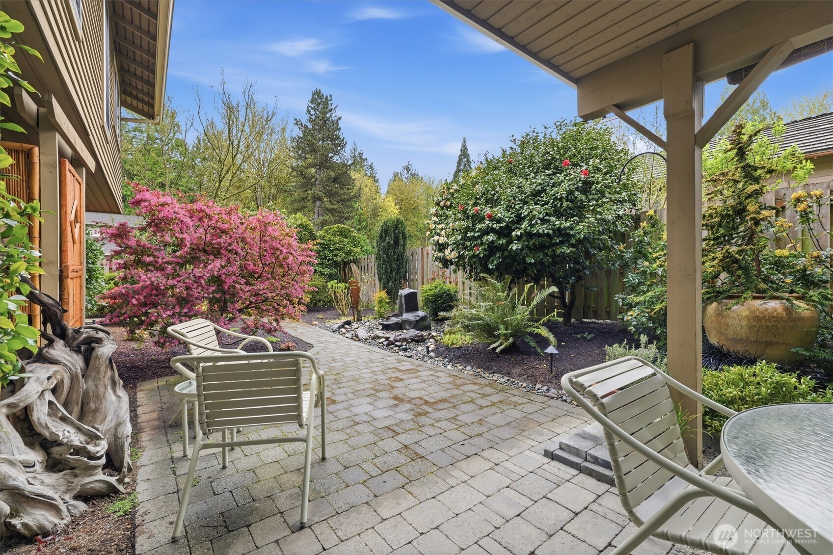 7605 146th Avenue NE, Redmond, WA 98052
