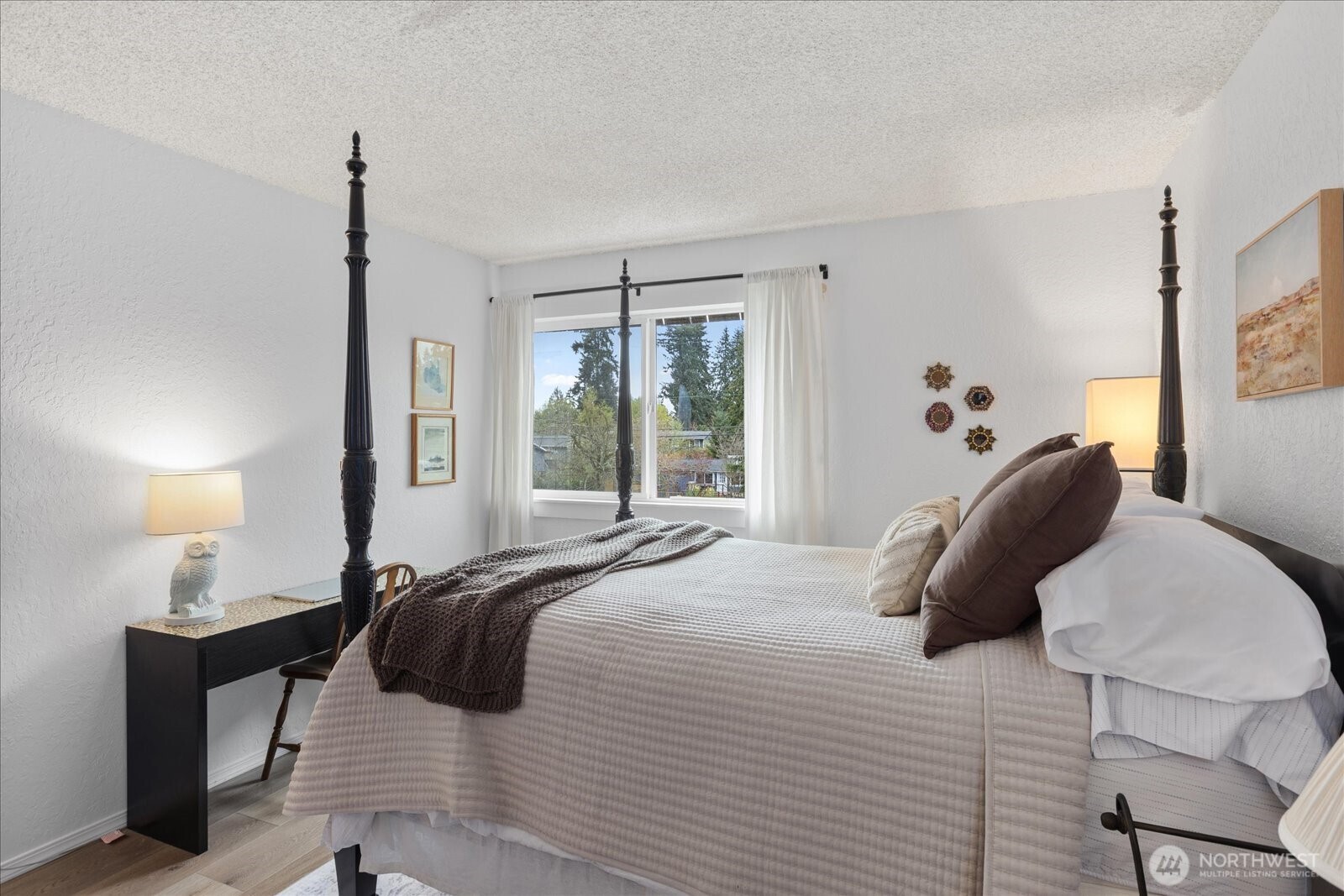 21615 80th Avenue W #215, Edmonds, WA 98026