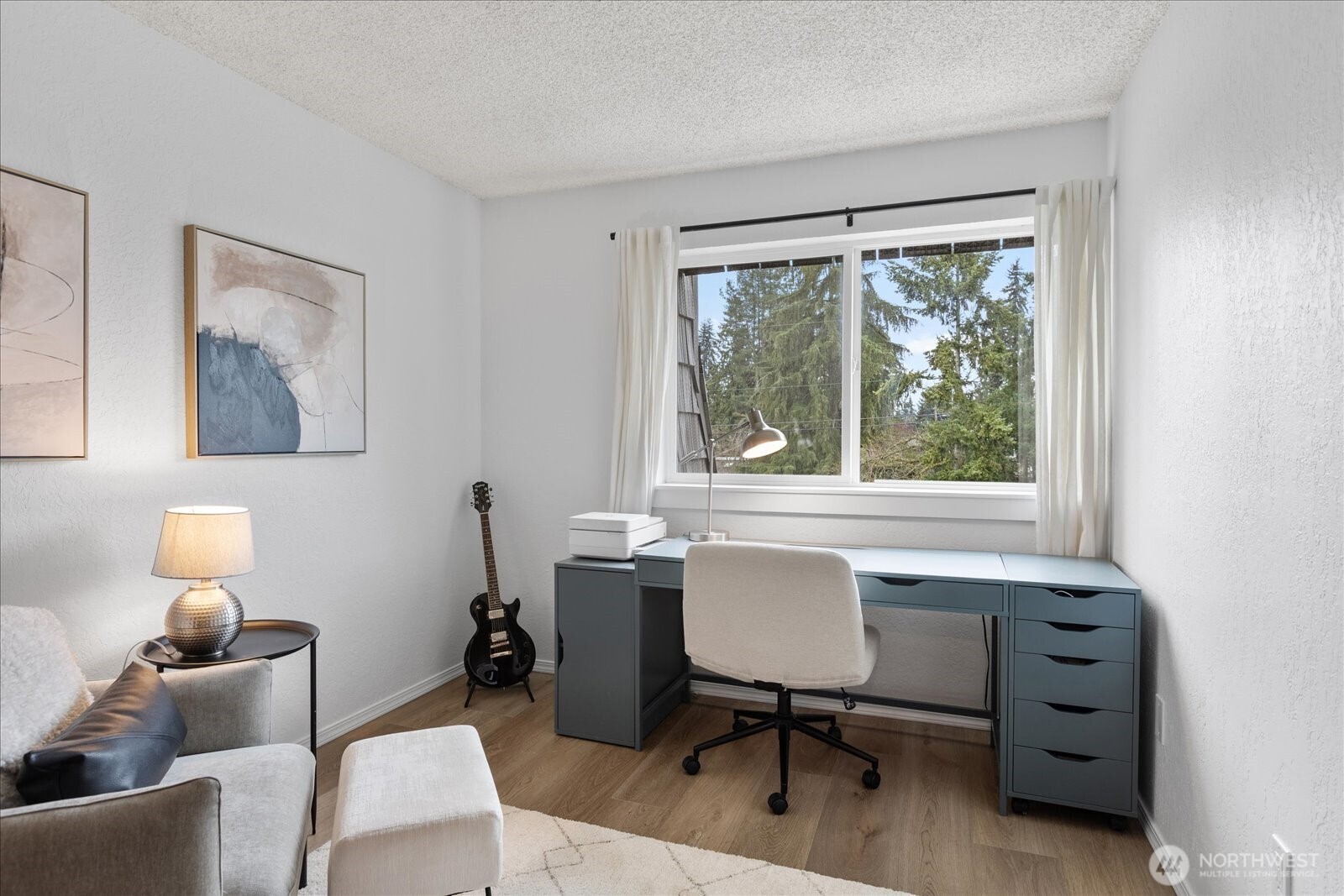 21615 80th Avenue W #215, Edmonds, WA 98026