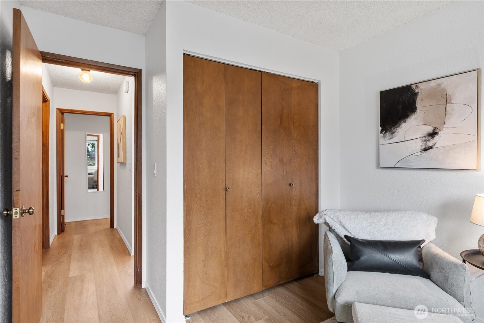 21615 80th Avenue W #215, Edmonds, WA 98026