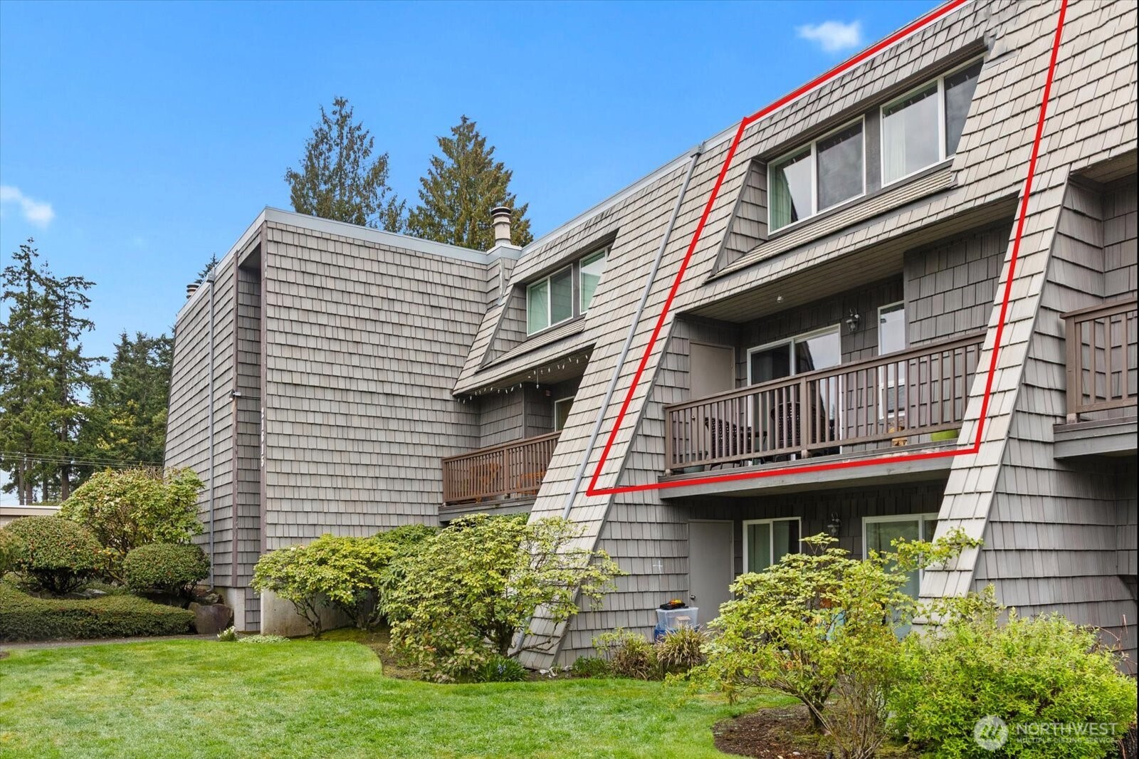 21615 80th Avenue W #215, Edmonds, WA 98026