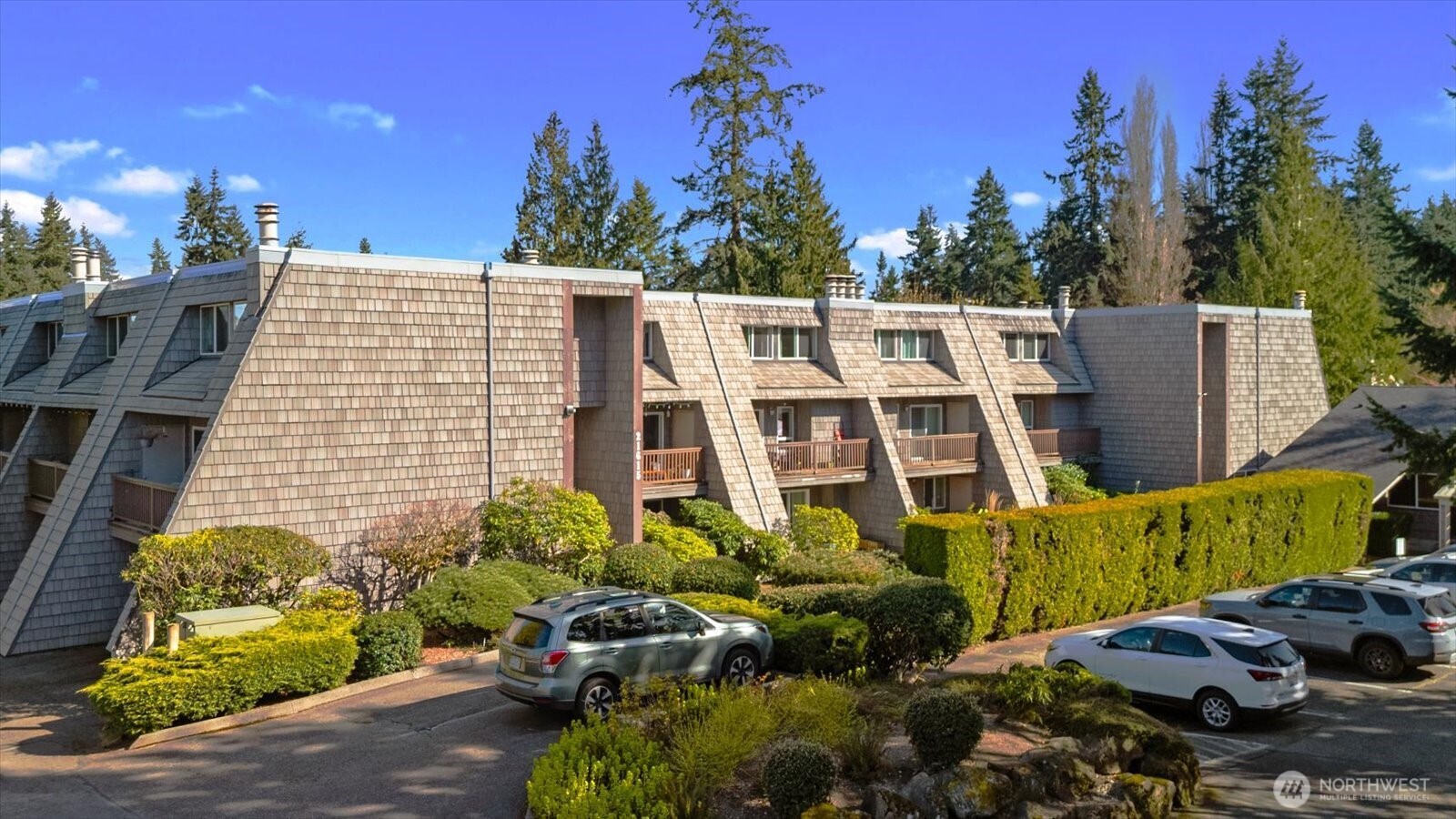 21615 80th Avenue W #215, Edmonds, WA 98026