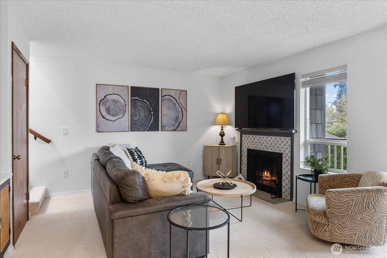 21615 80th Avenue W #215, Edmonds, WA 98026