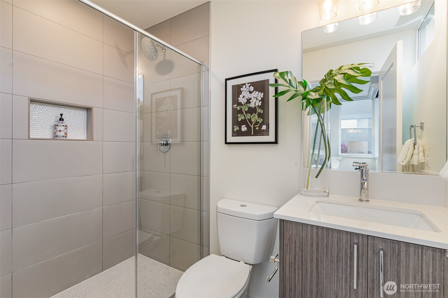 437 NE 73rd Street #A, Seattle, WA 98115