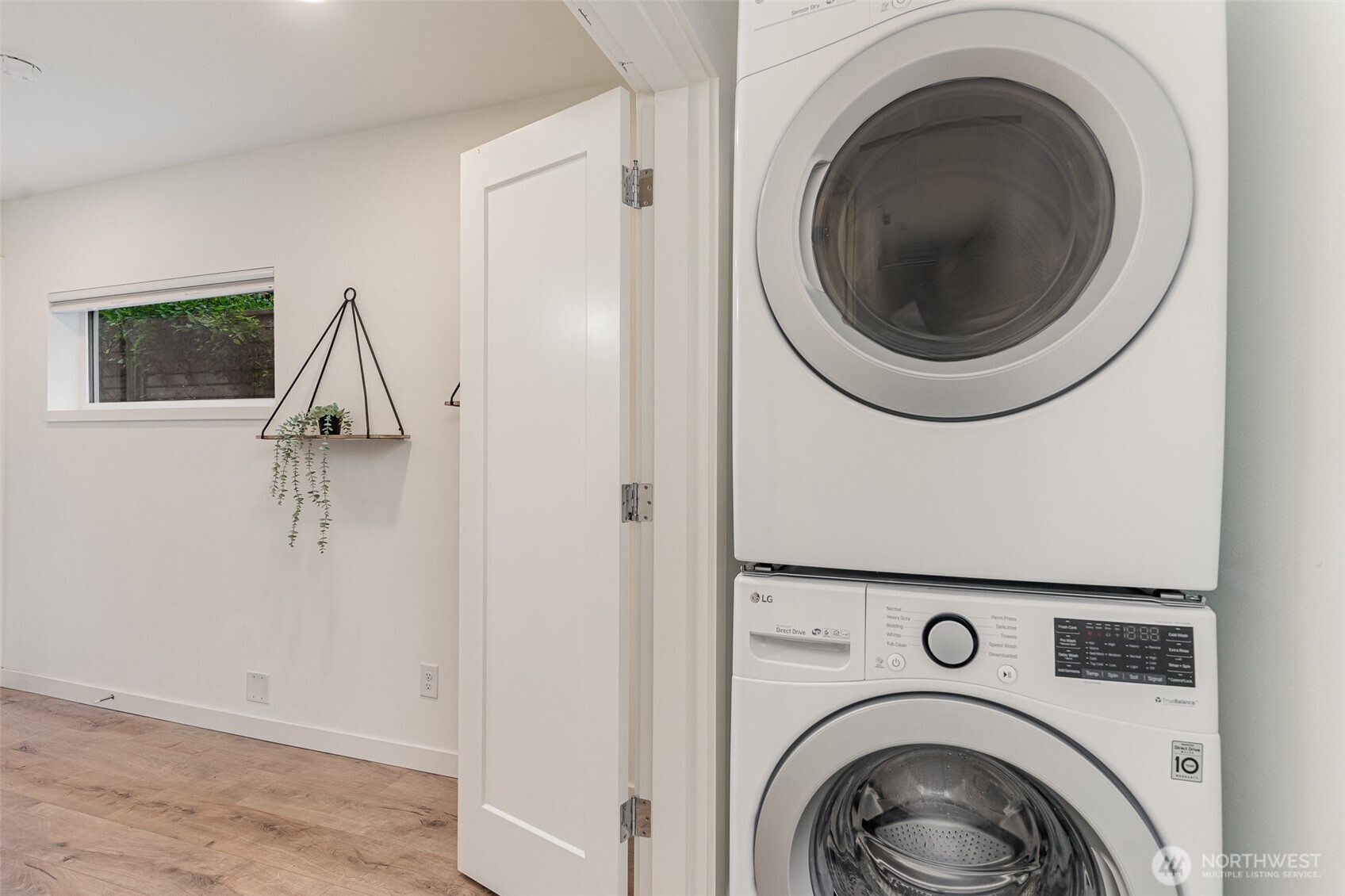 437 NE 73rd Street #A, Seattle, WA 98115