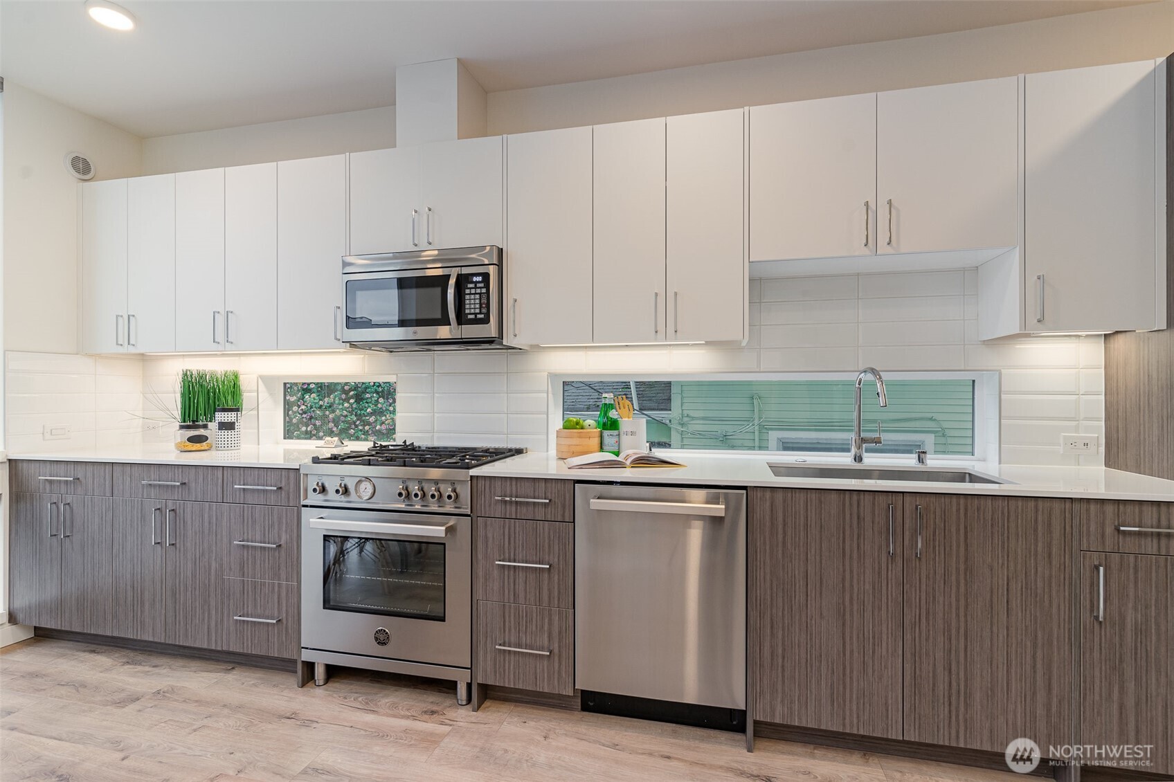 437 NE 73rd Street #A, Seattle, WA 98115