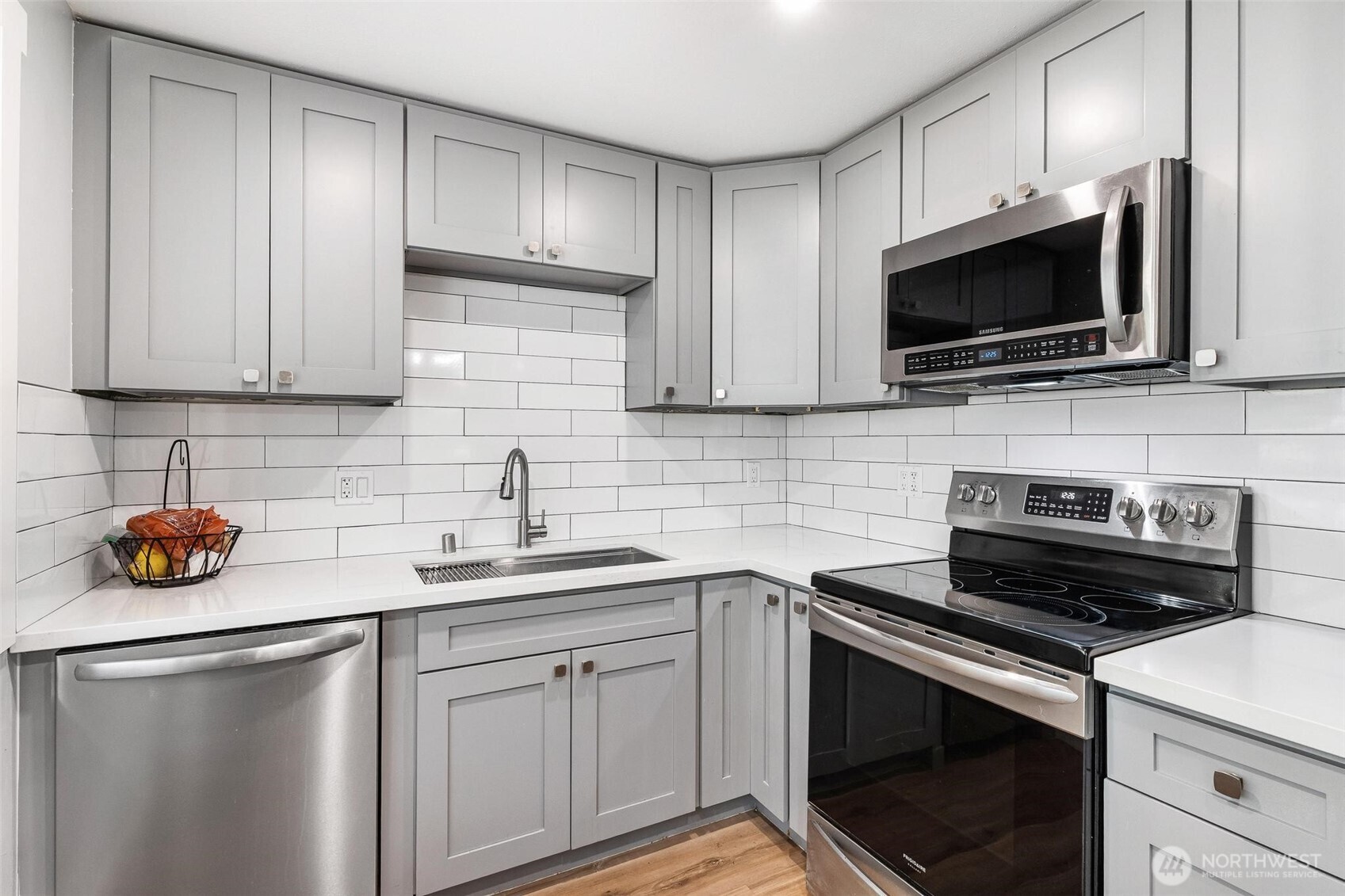 31435 10th Avenue S, Federal Way, WA 98003