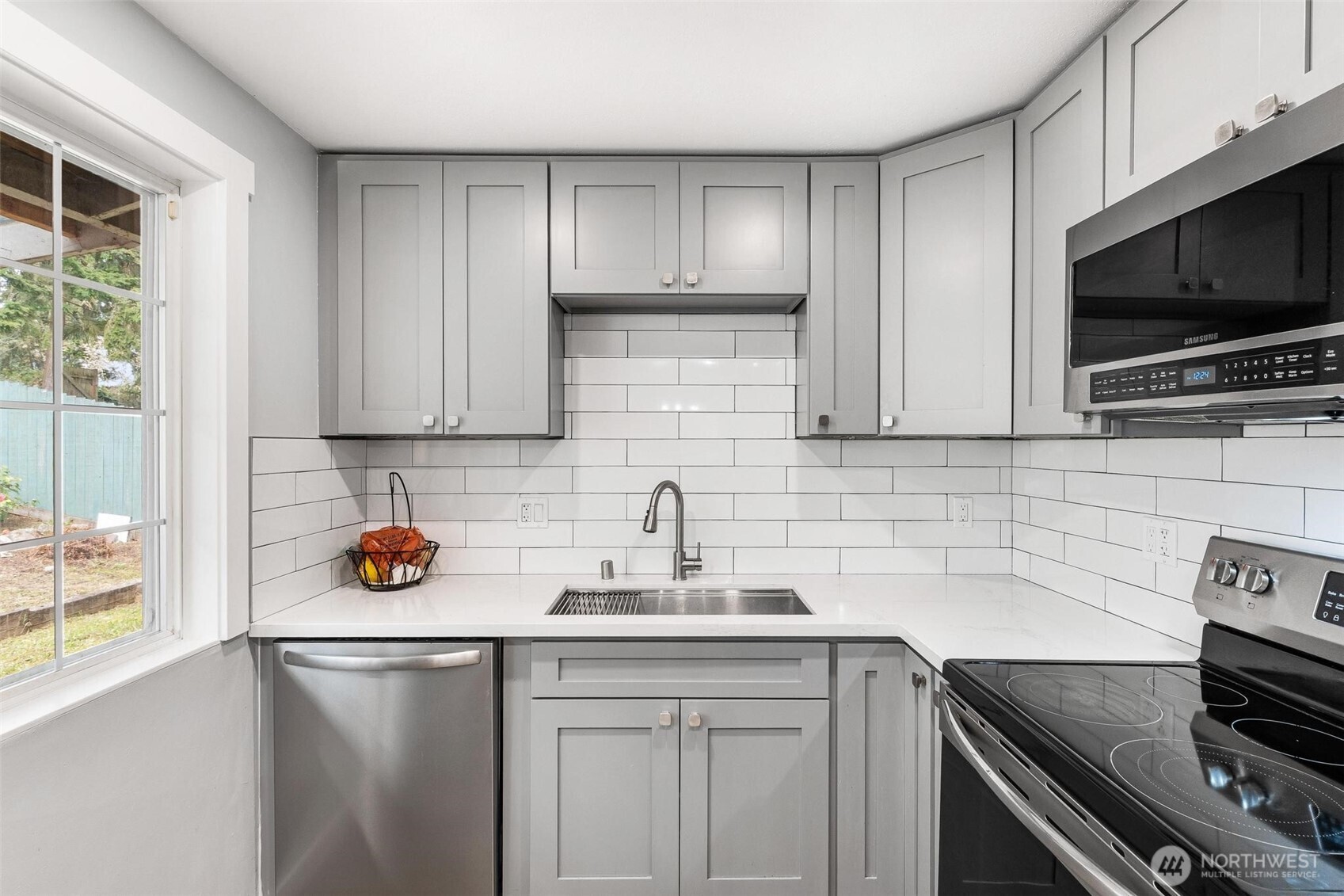 31435 10th Avenue S, Federal Way, WA 98003