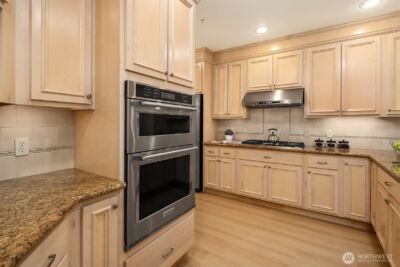 8850 Redmond Woodinville Road NE #304, Redmond, WA 98052 - Photo 11