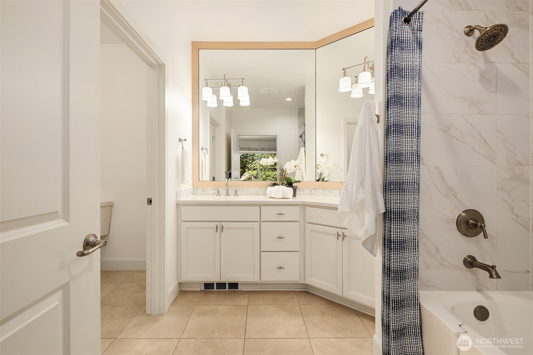 8850 Redmond Woodinville Road NE #304, Redmond, WA 98052