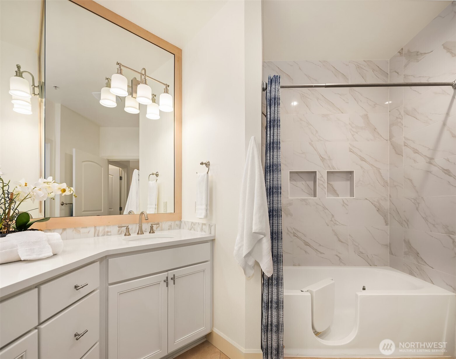 8850 Redmond Woodinville Road NE #304, Redmond, WA 98052