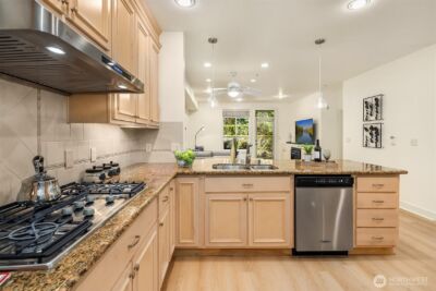 8850 Redmond Woodinville Road NE #304, Redmond, WA 98052 - Photo 10
