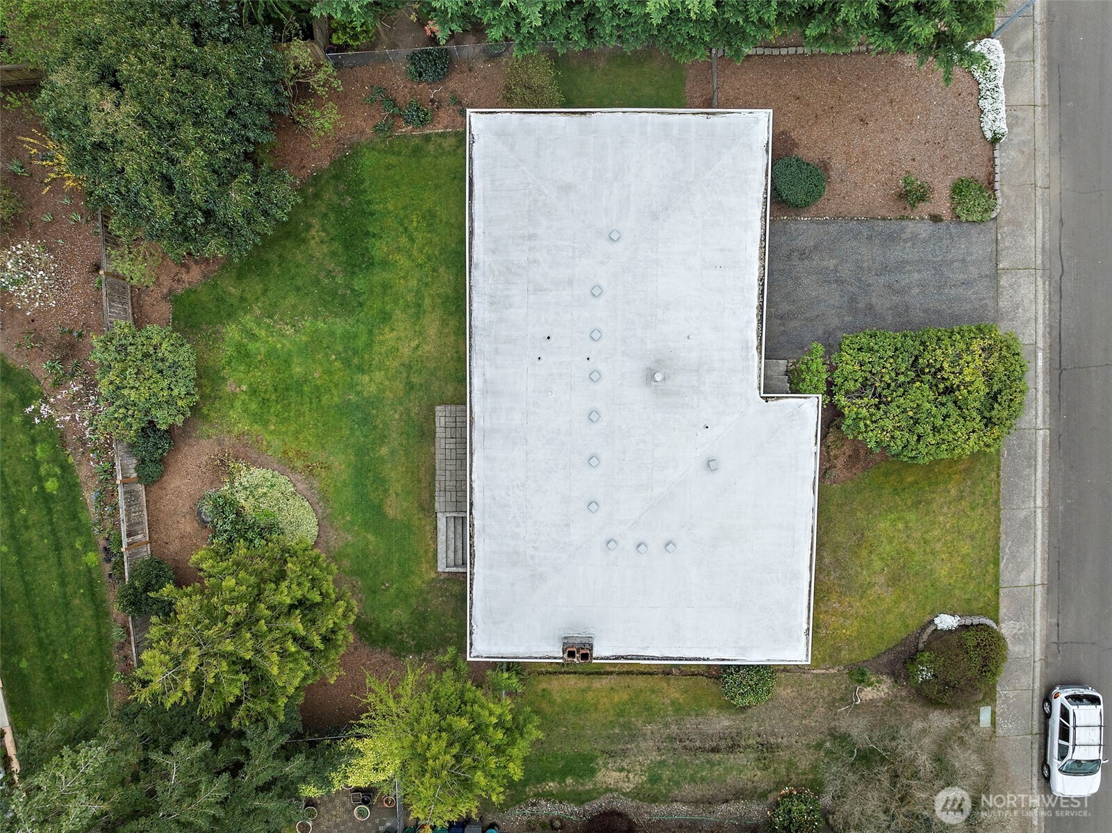 14014 118th Avenue NE, Kirkland, WA 98034