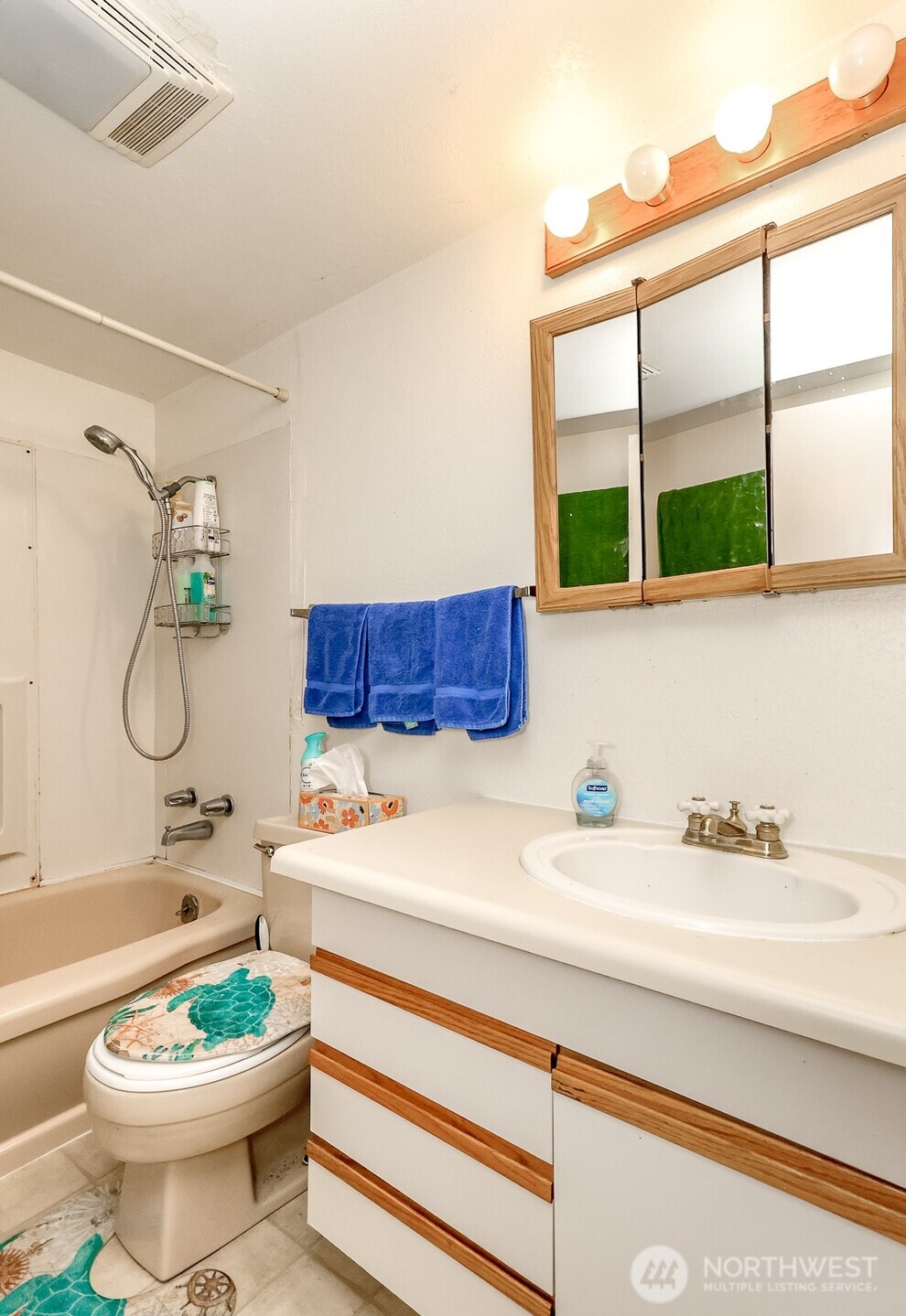 199 Wishkah Street SW, Ocean Shores, WA 98569