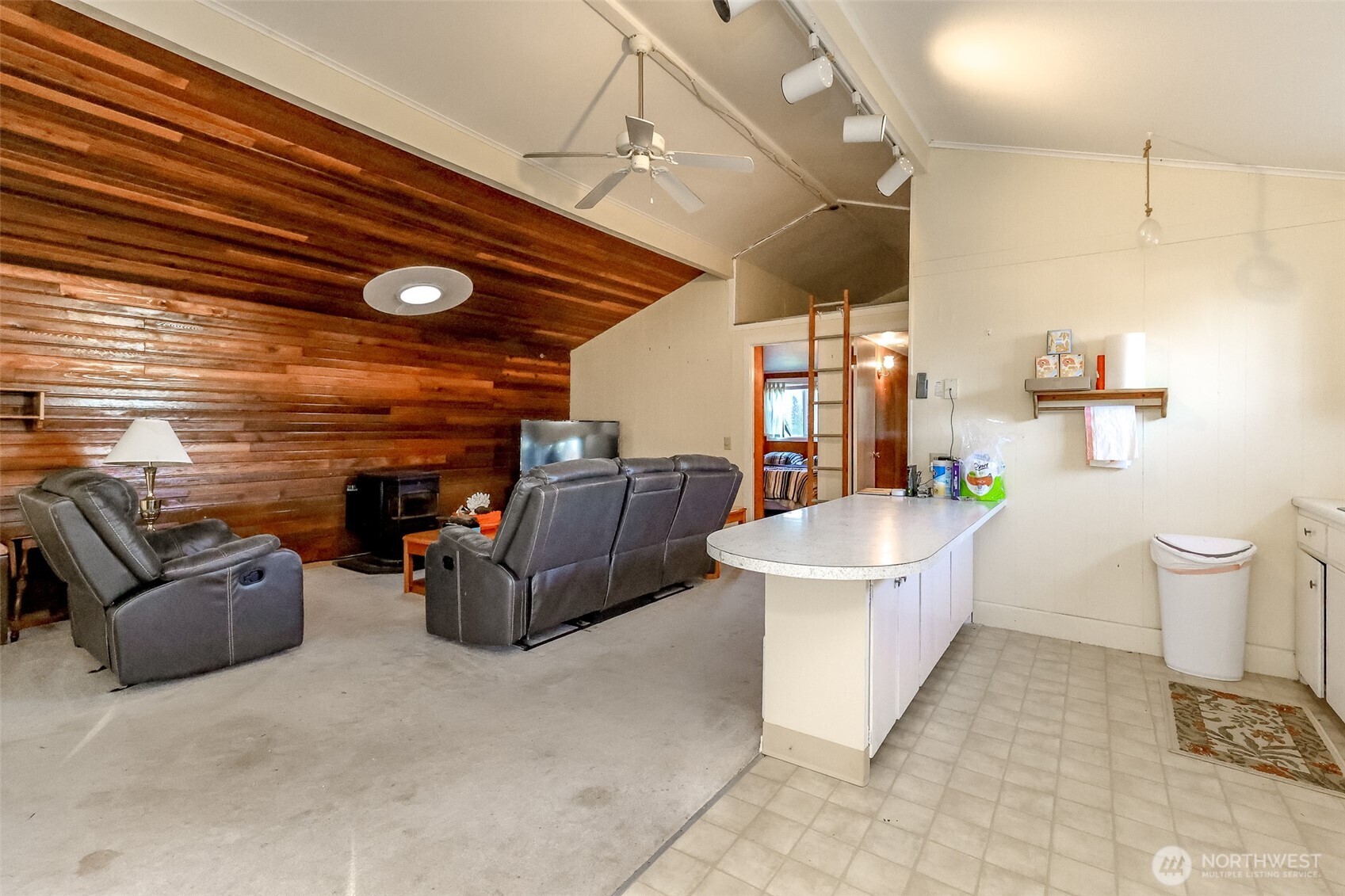 199 Wishkah Street SW, Ocean Shores, WA 98569