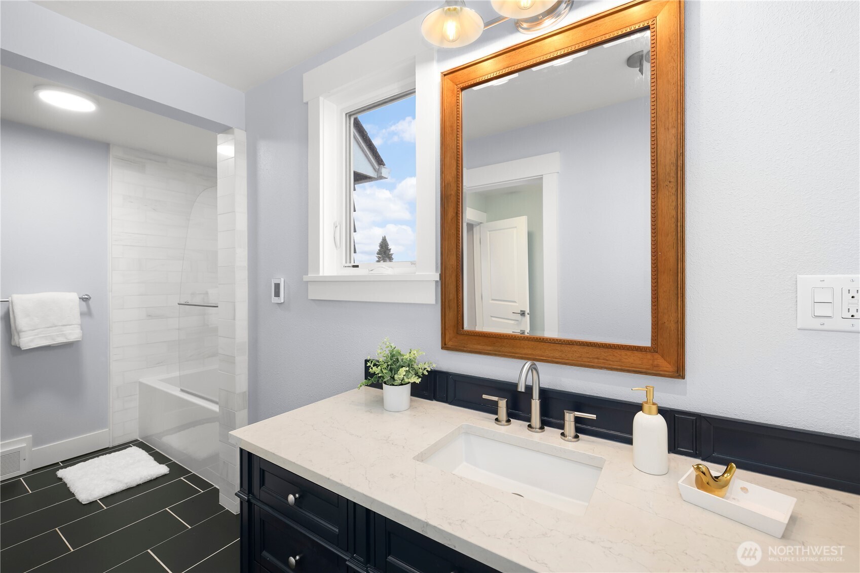 2208 Smithers Avenue S, Renton, WA 98055-4239
