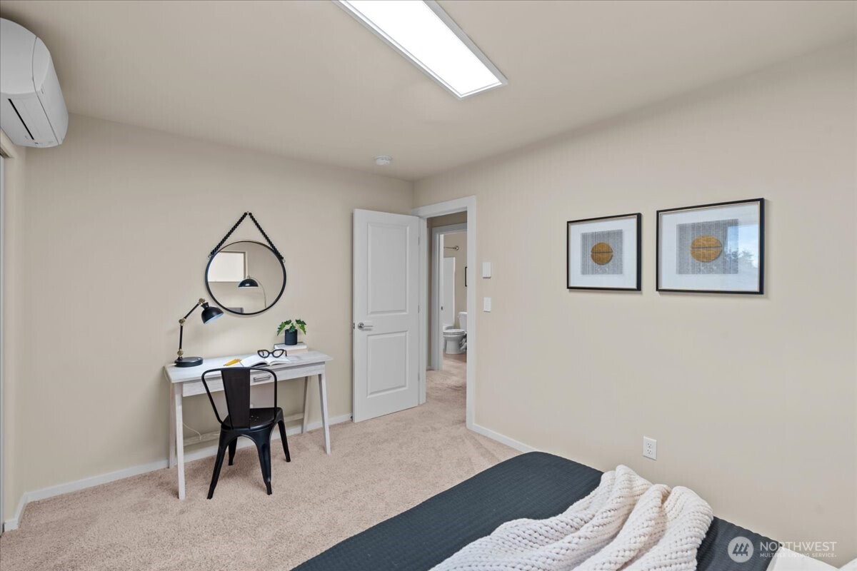 1067 SW 97th Street , Seattle, WA 98106