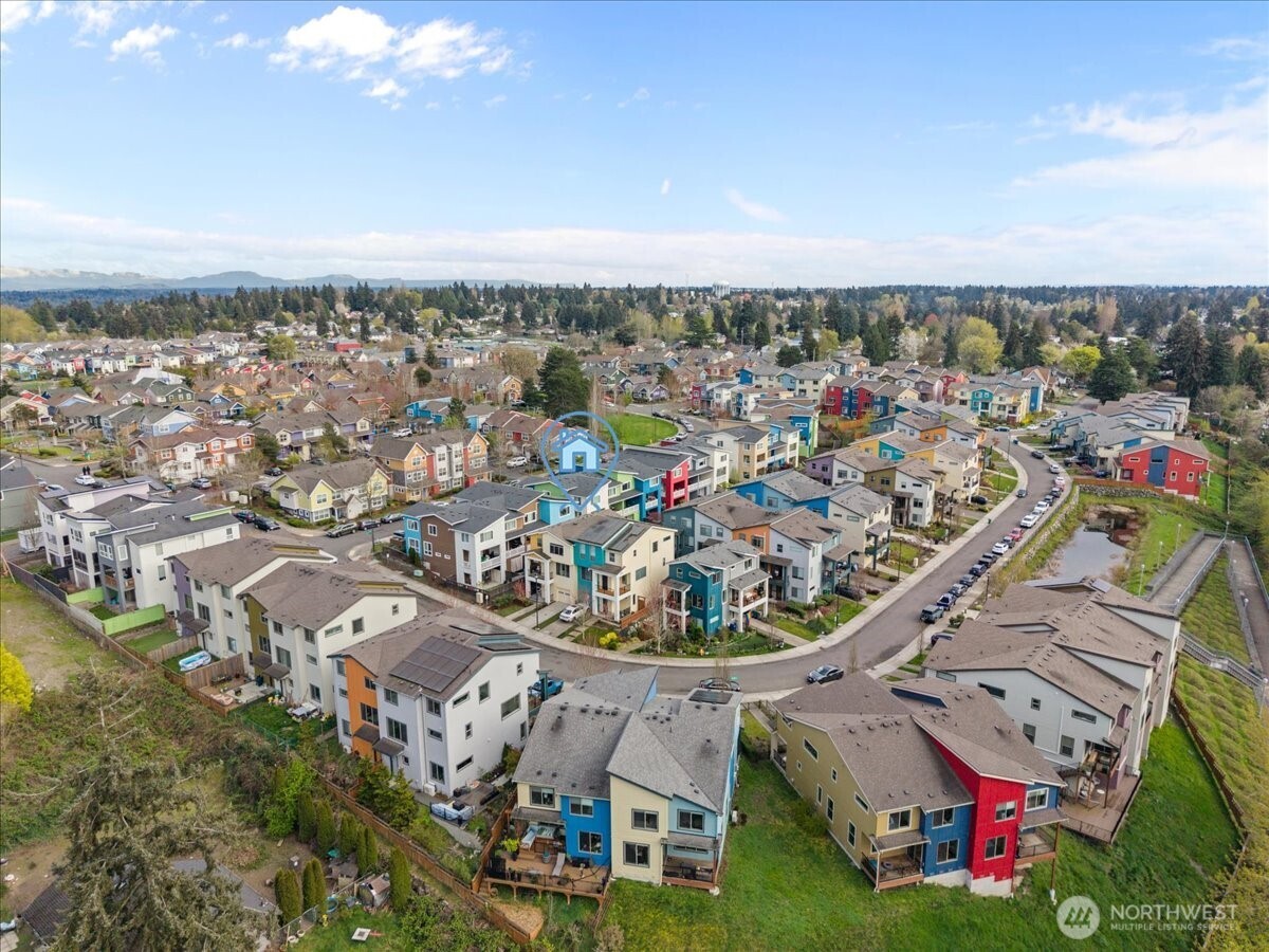 1067 SW 97th Street , Seattle, WA 98106