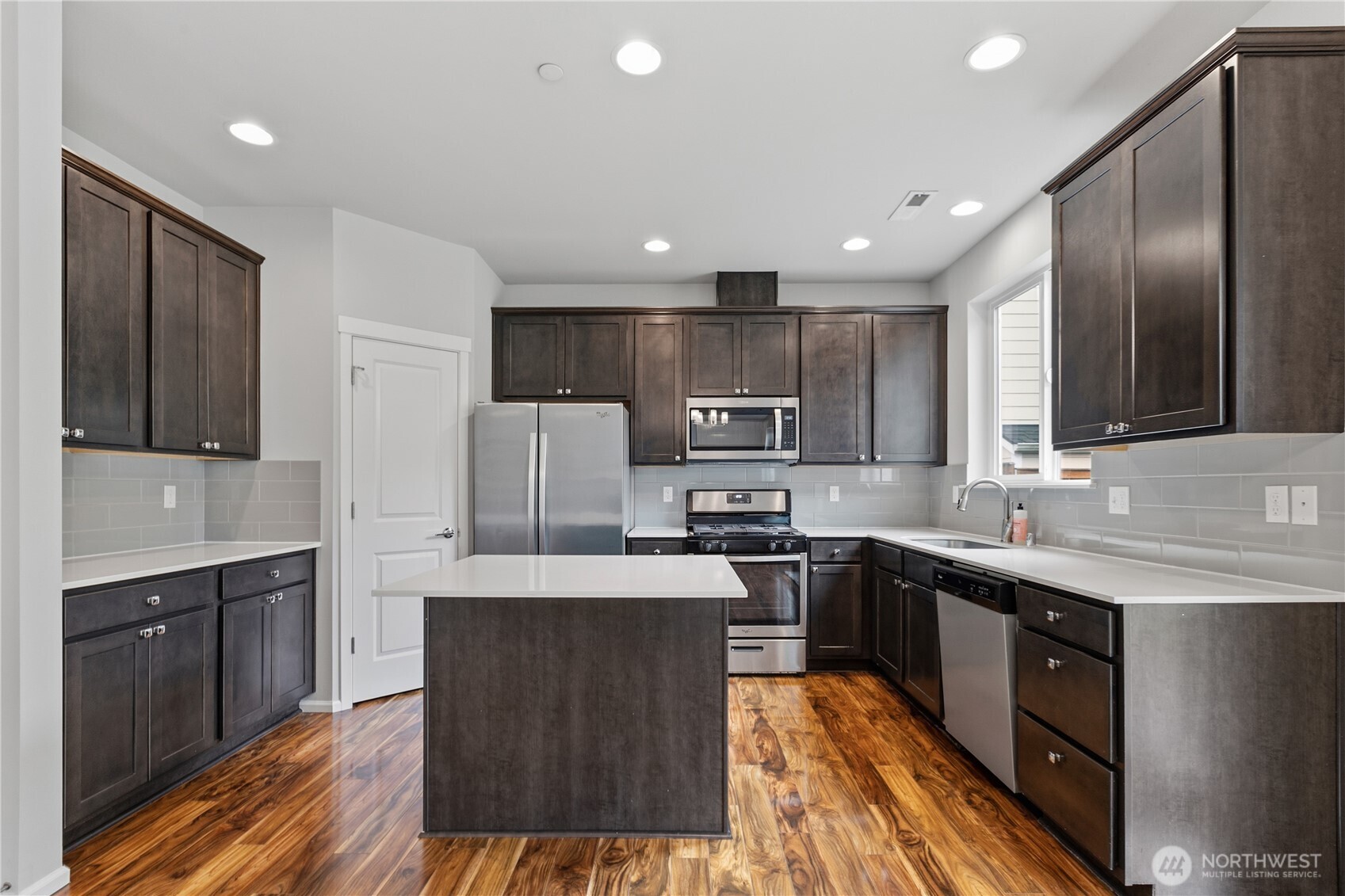 2906 S 135th Street , Tukwila, WA 98168-3970