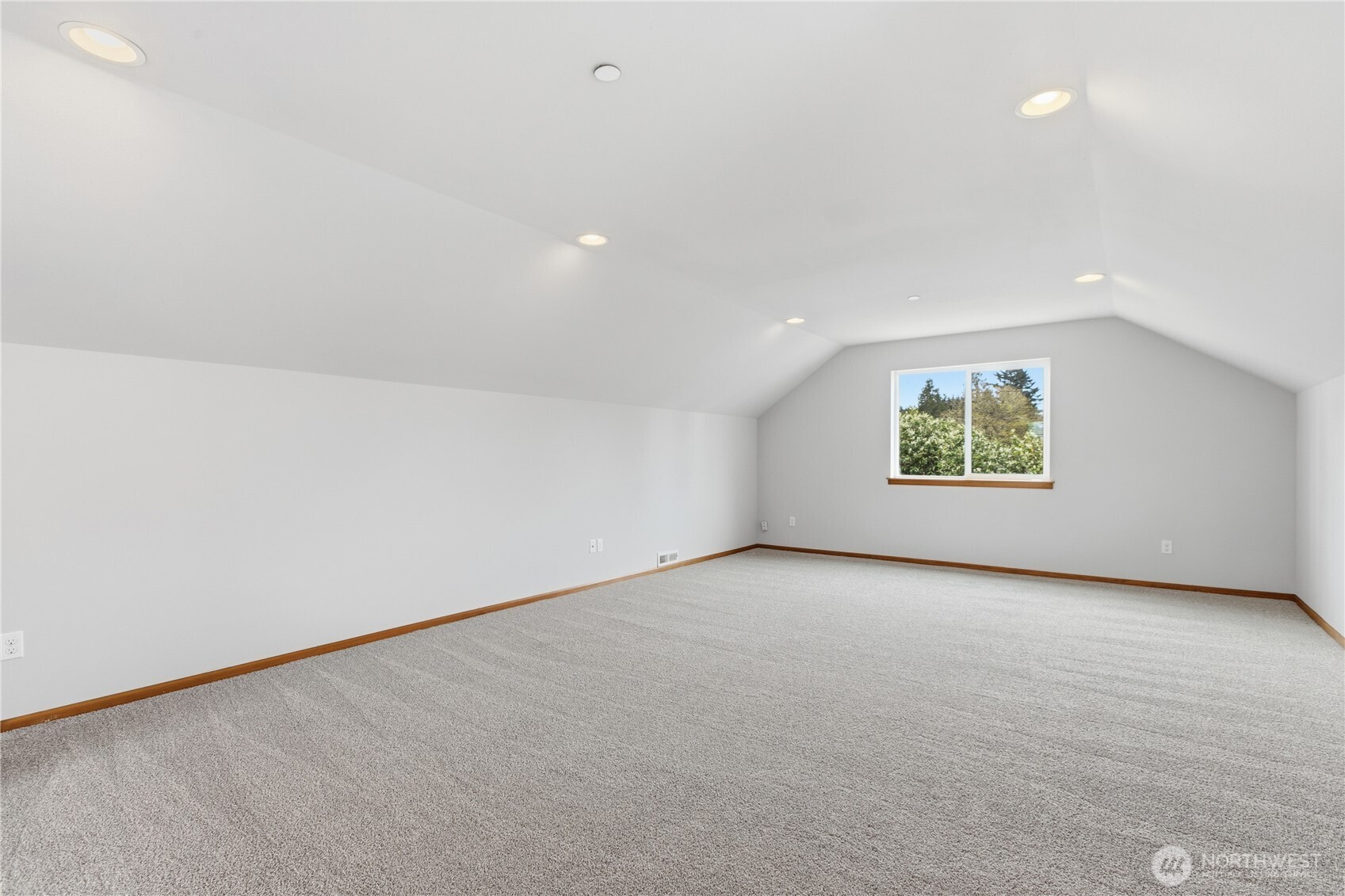 2906 S 135th Street , Tukwila, WA 98168-3970