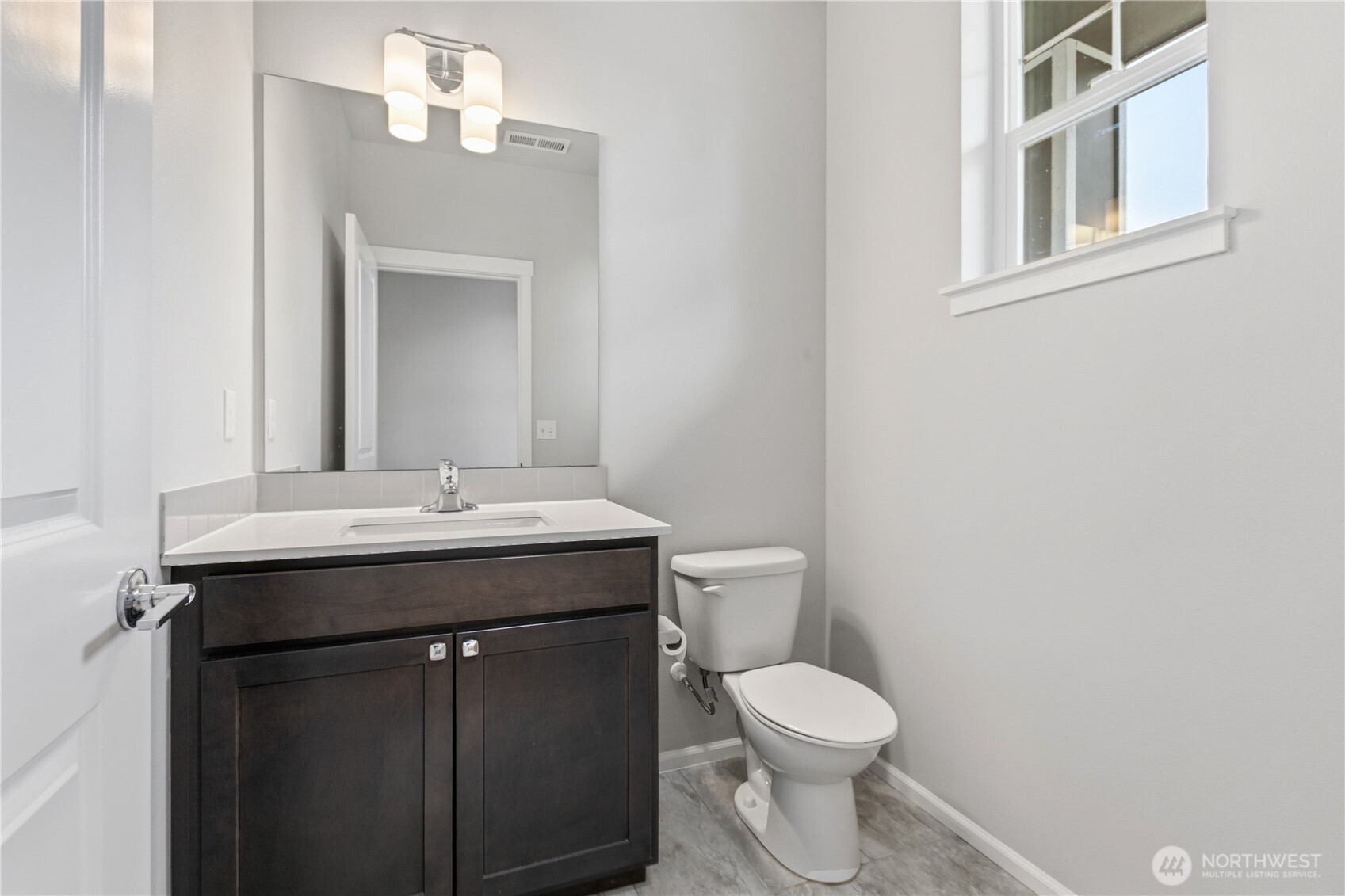 2906 S 135th Street , Tukwila, WA 98168-3970