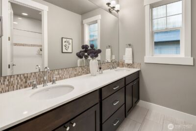 2005 105th Avenue NE, Bellevue, WA 98004 - Photo 18