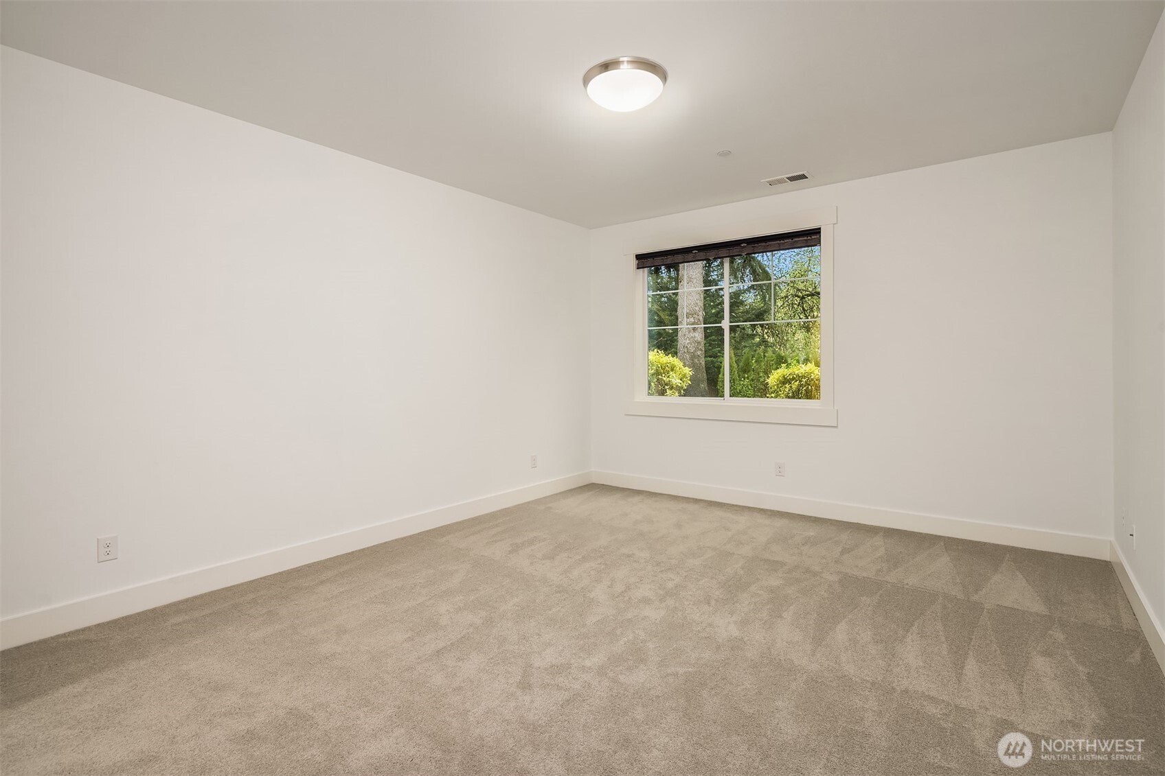 2005 105th Avenue NE, Bellevue, WA 98004