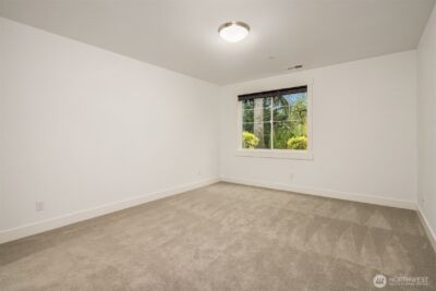 2005 105th Avenue NE, Bellevue, WA 98004 - Photo 21