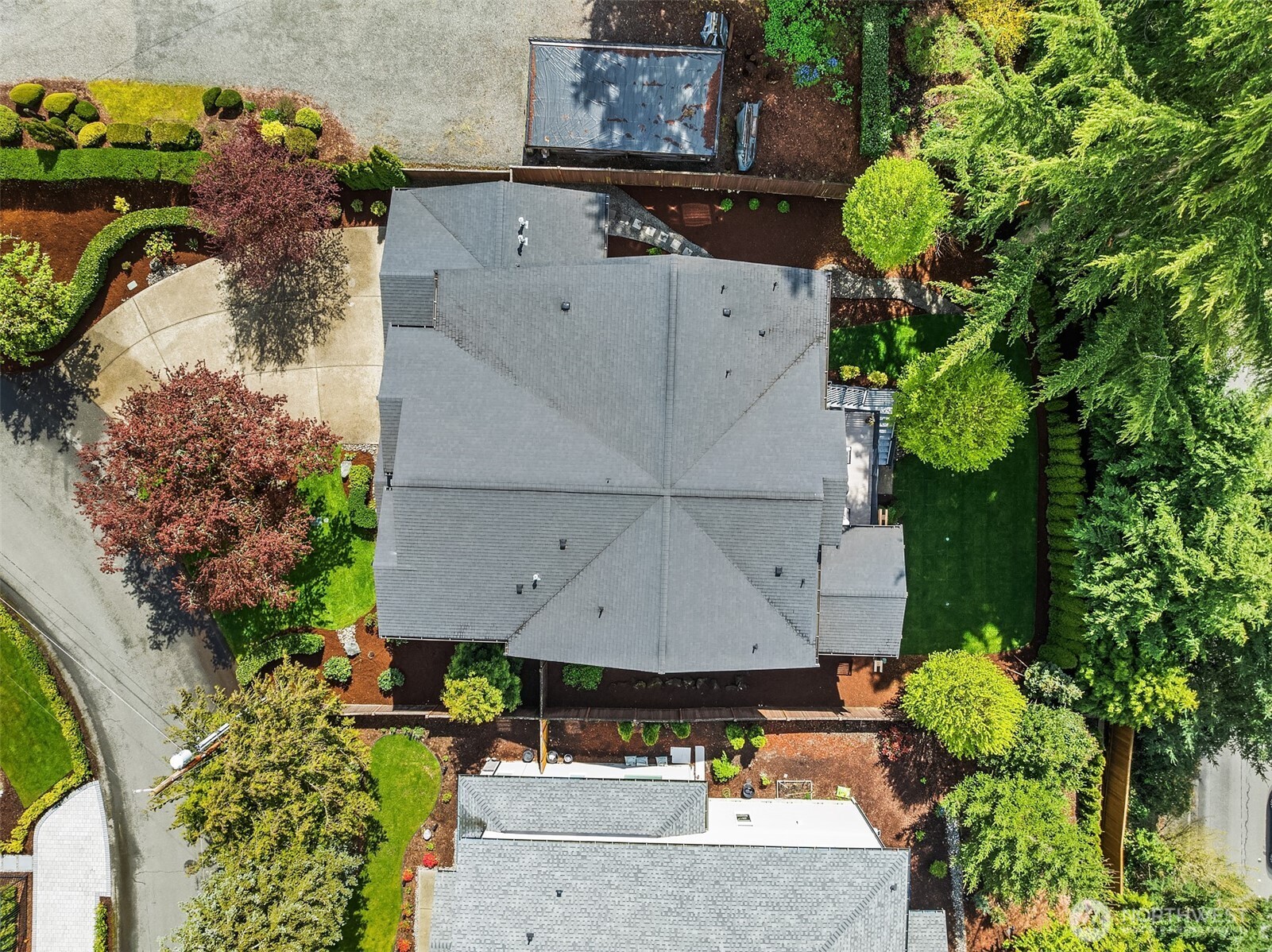 2005 105th Avenue NE, Bellevue, WA 98004